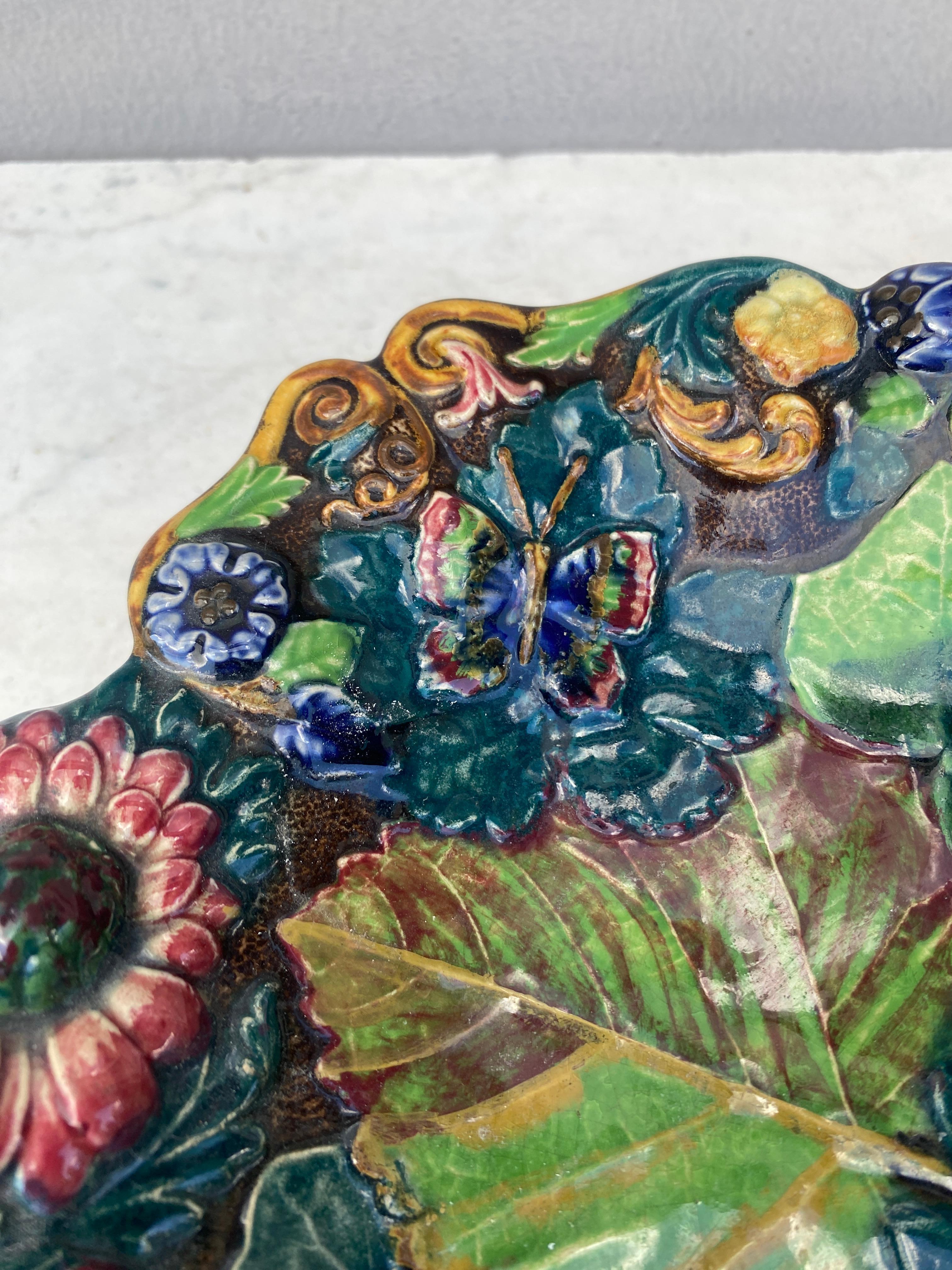19th Century English Majolica Botanical Cake Stand 3