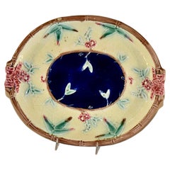 Vassoio per pane in maiolica inglese del XIX secolo