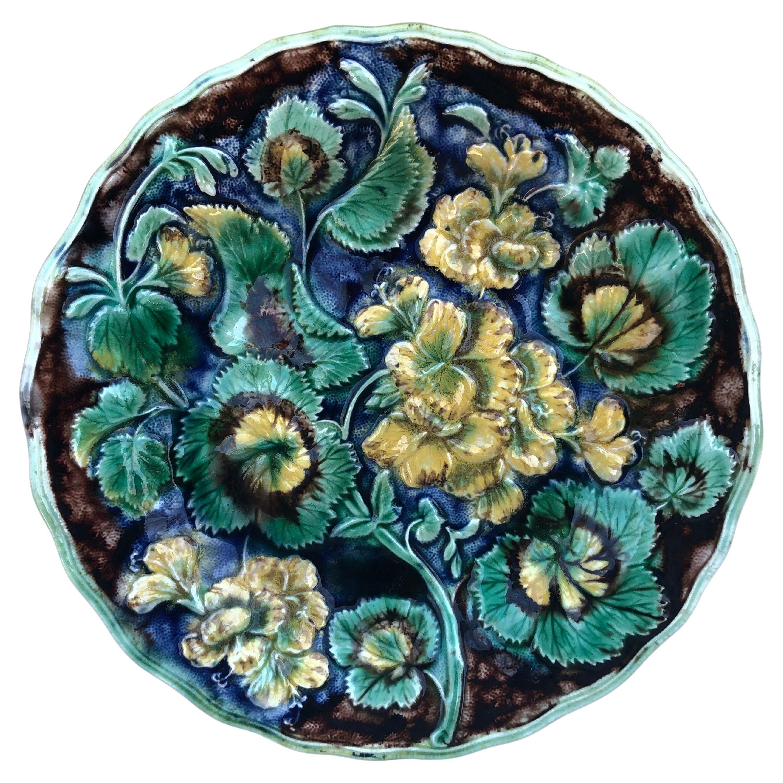 19th Century English Majolica Geranium Plate For Sale