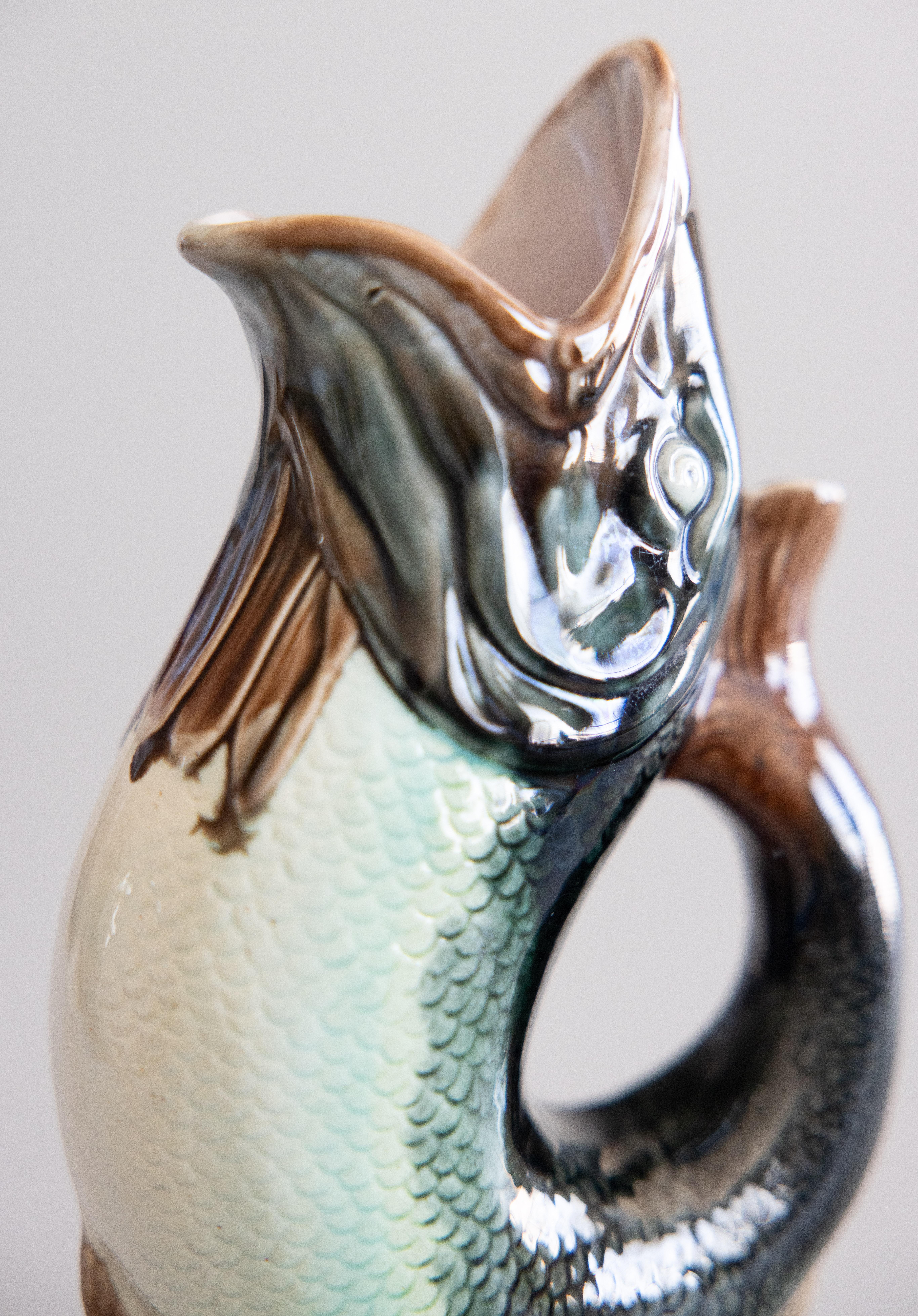 Fin du XIXe siècle Pichet et pichet à poisson en majolique anglaise du 19e siècle en vente