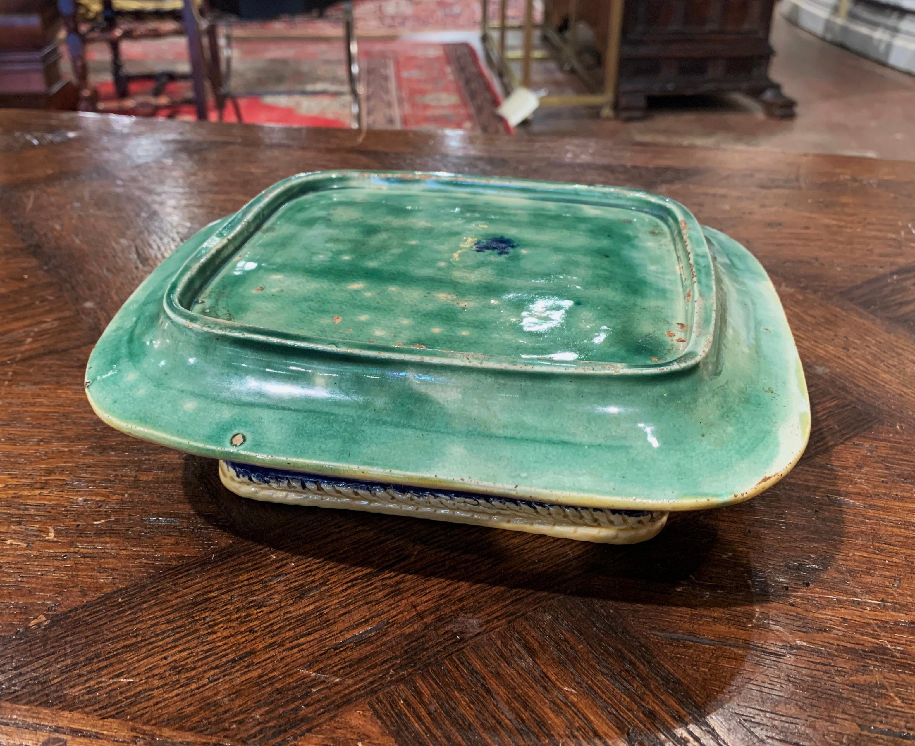 19th Century English Majolica Hand Painted Sardine Cover Box with Plate For Sale 4