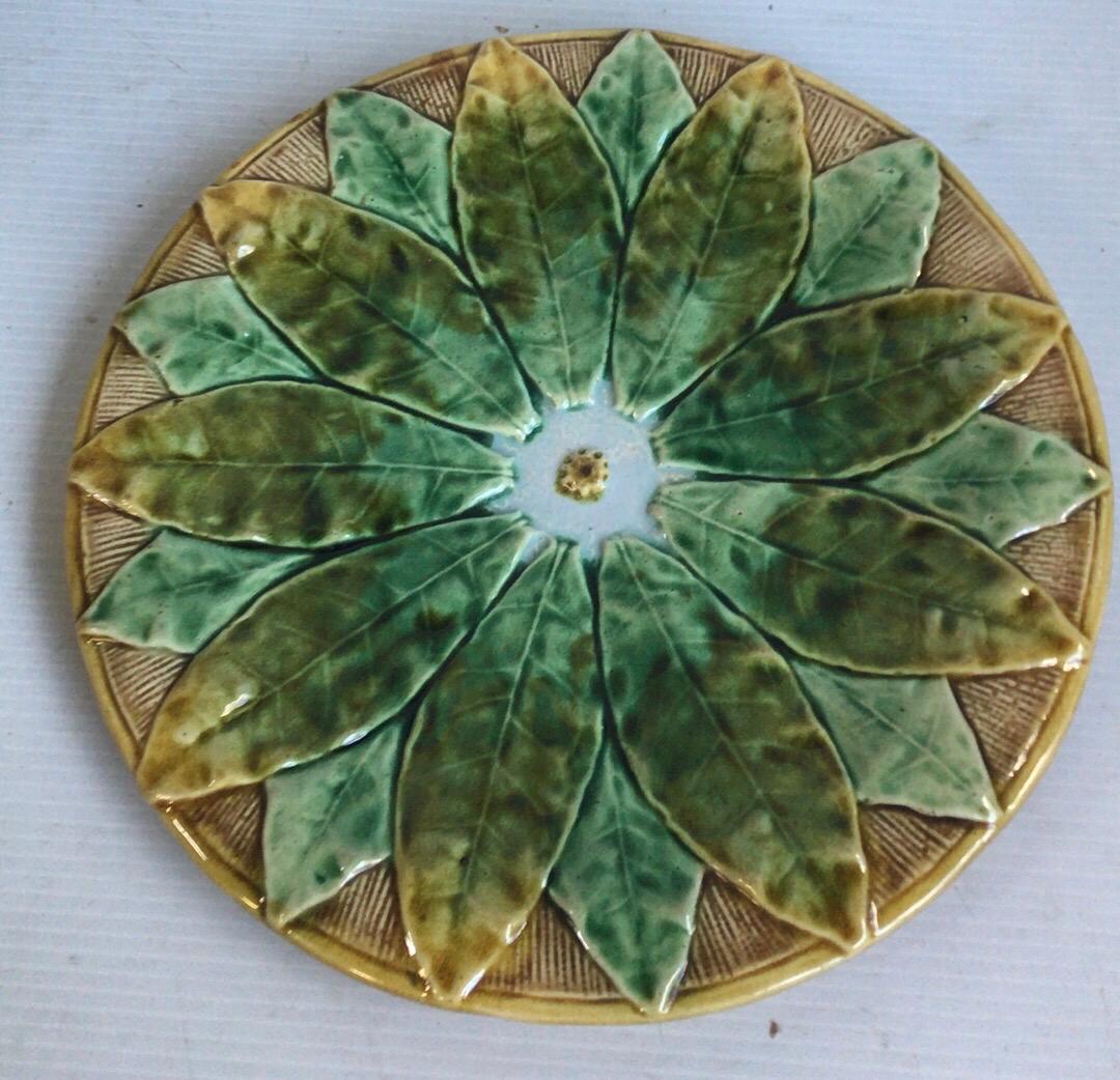 19th century English Majolica leaves plate.