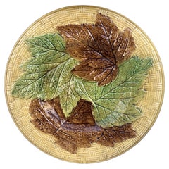 19th Century English Majolica Leaves Plate 