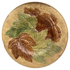 19th Century English Majolica Leaves Plate 