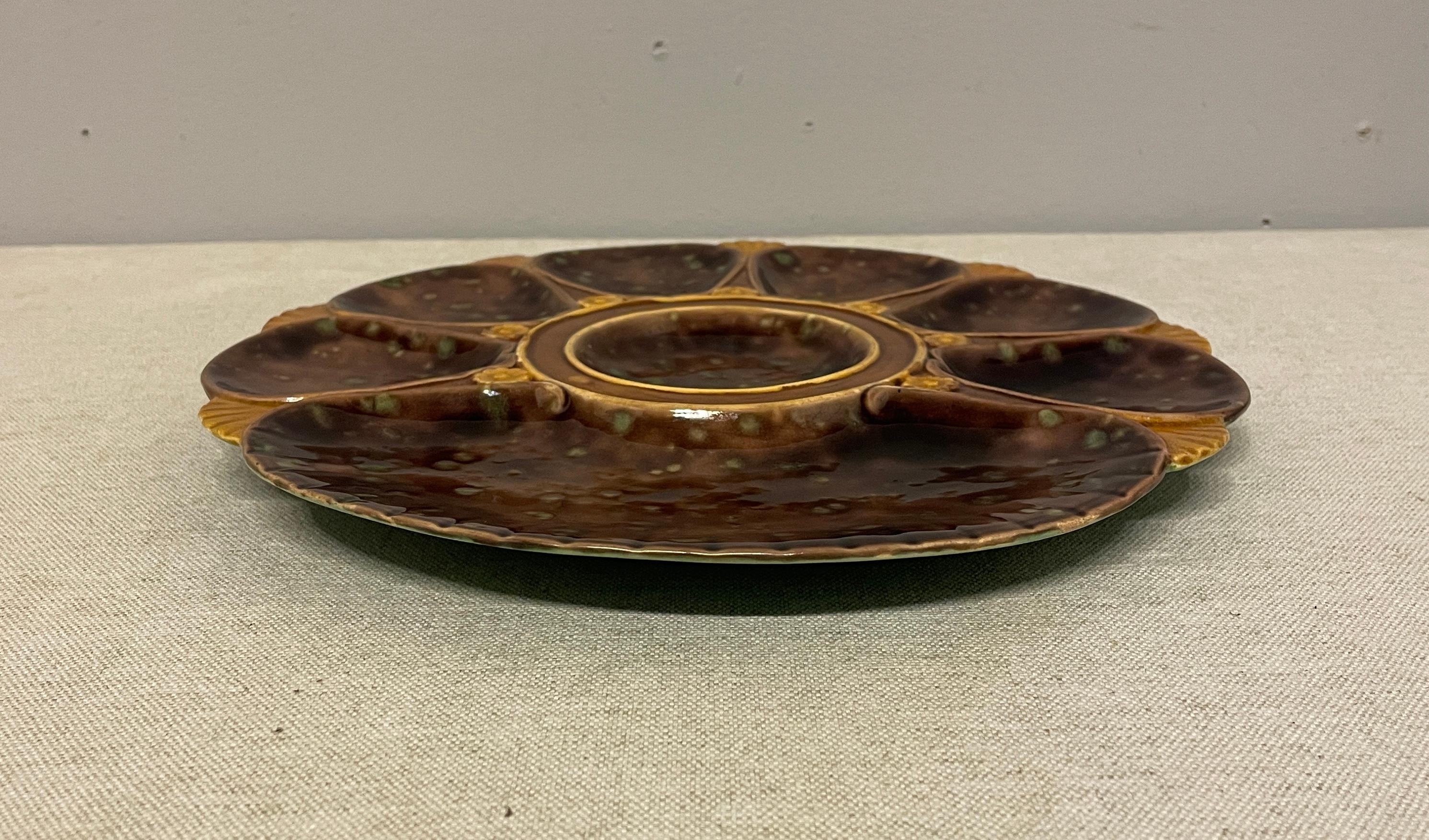19th Century English Majolica Oyster Plate For Sale 3