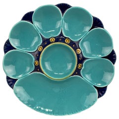 Assiette à huîtres en majolique anglaise du 19ème siècle signée Minton