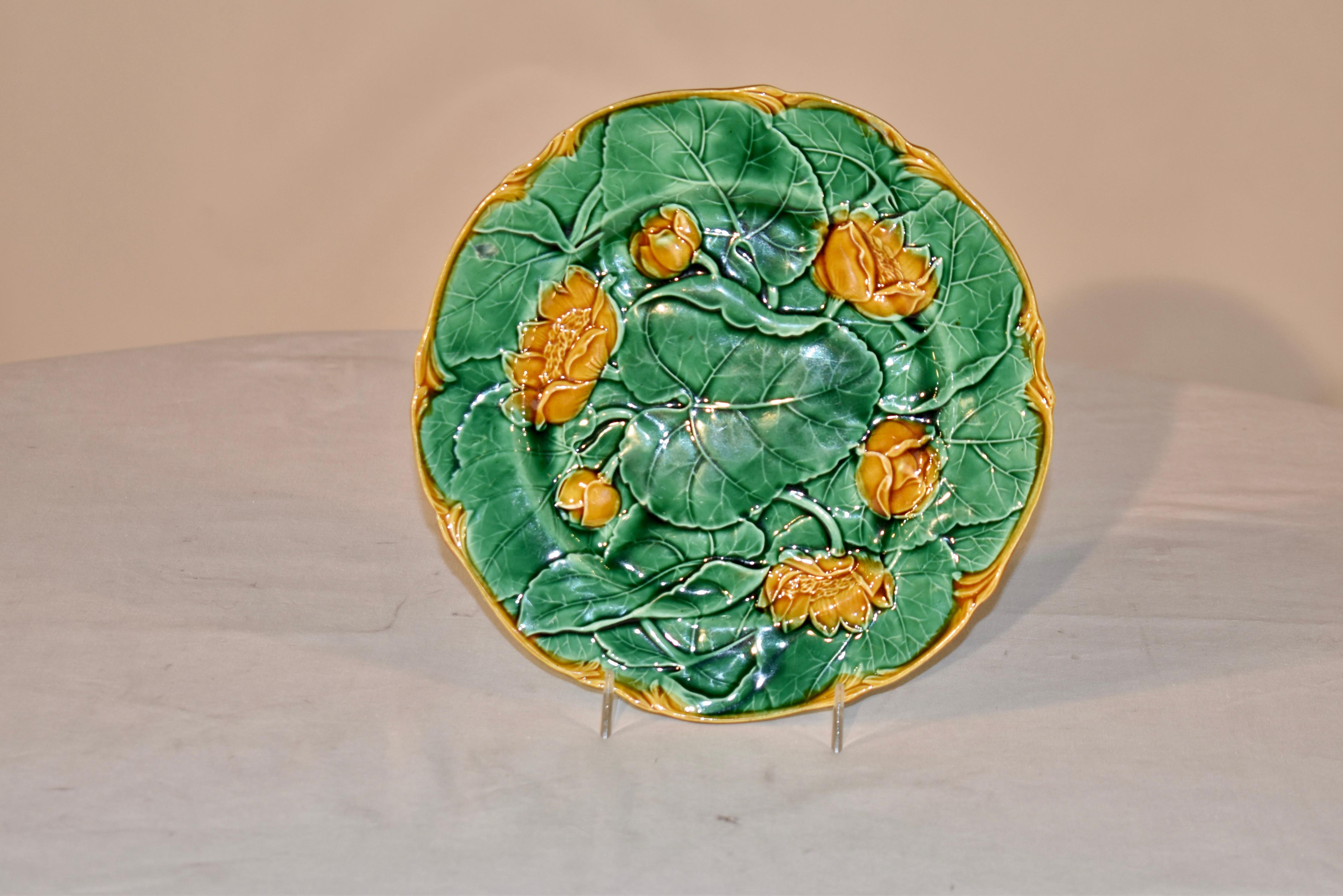 Glazed 19th Century English Majolica Plate For Sale