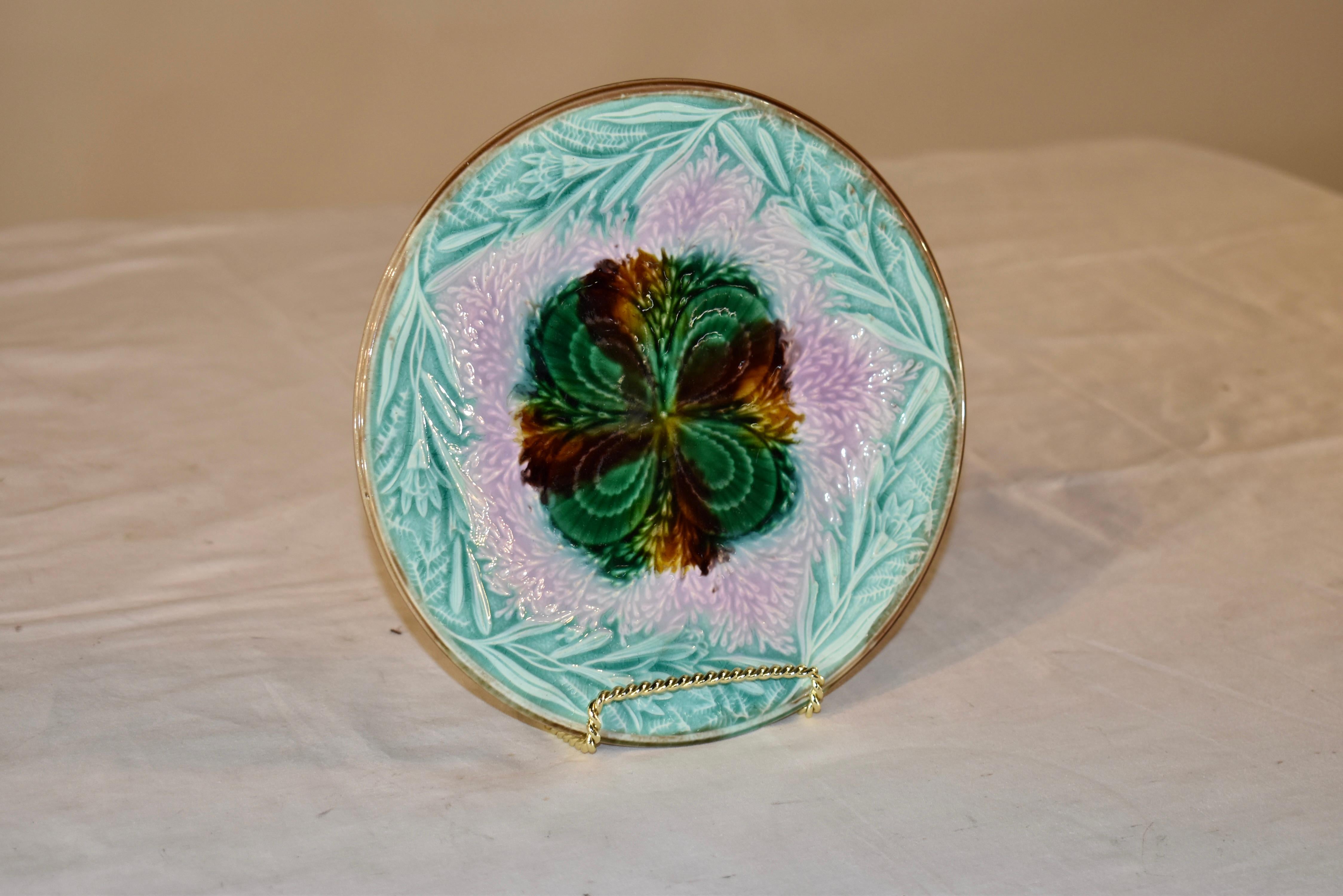 Englischer Majolikateller aus dem 19. im Zustand „Gut“ im Angebot in High Point, NC