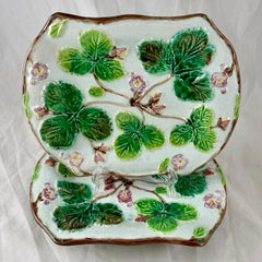 19th Century English Majolica Strawberry Pattern Footed Comports, a Pair
