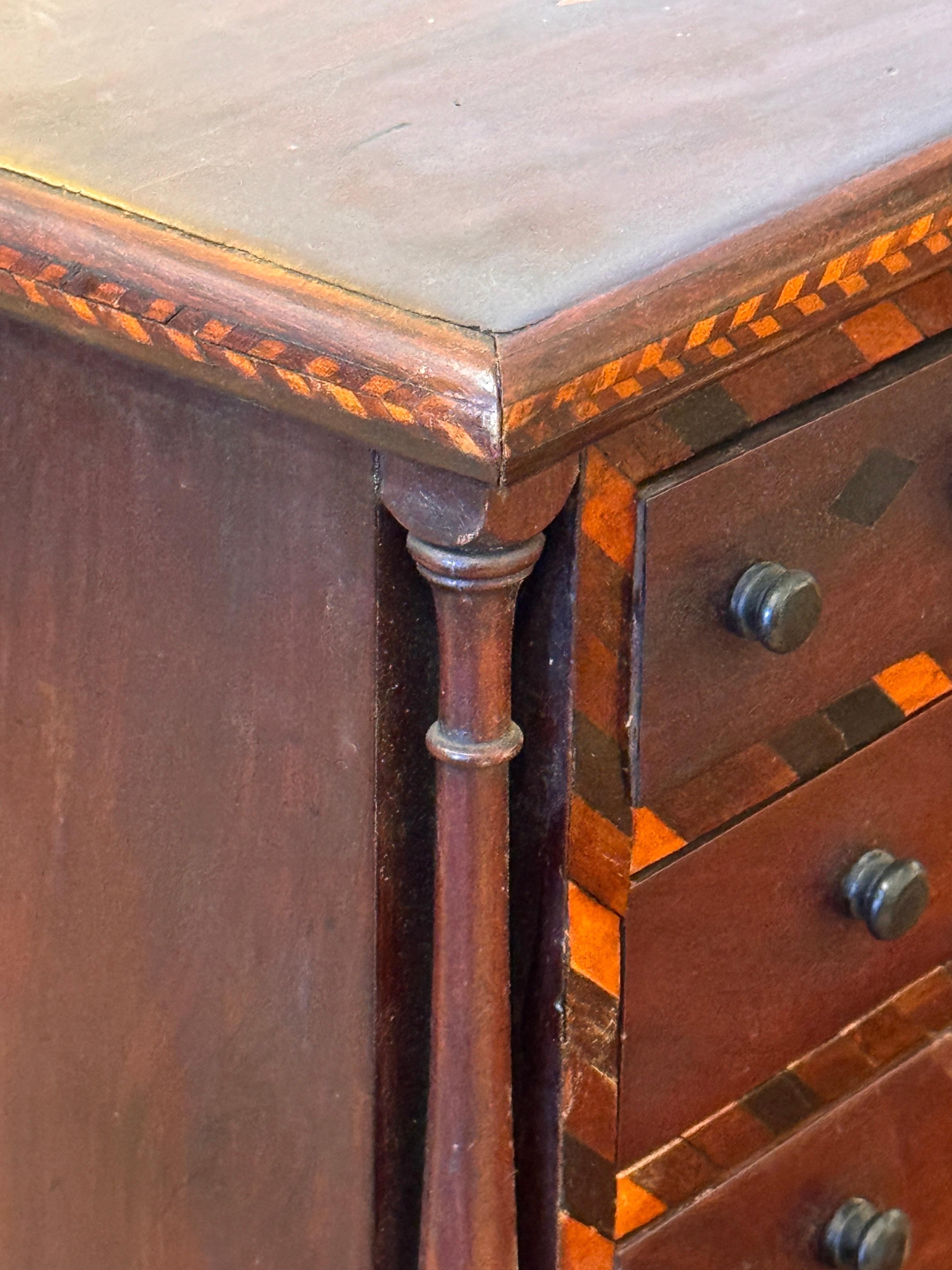 Cassapanca inglese in miniatura del XIX secolo in vendita 4