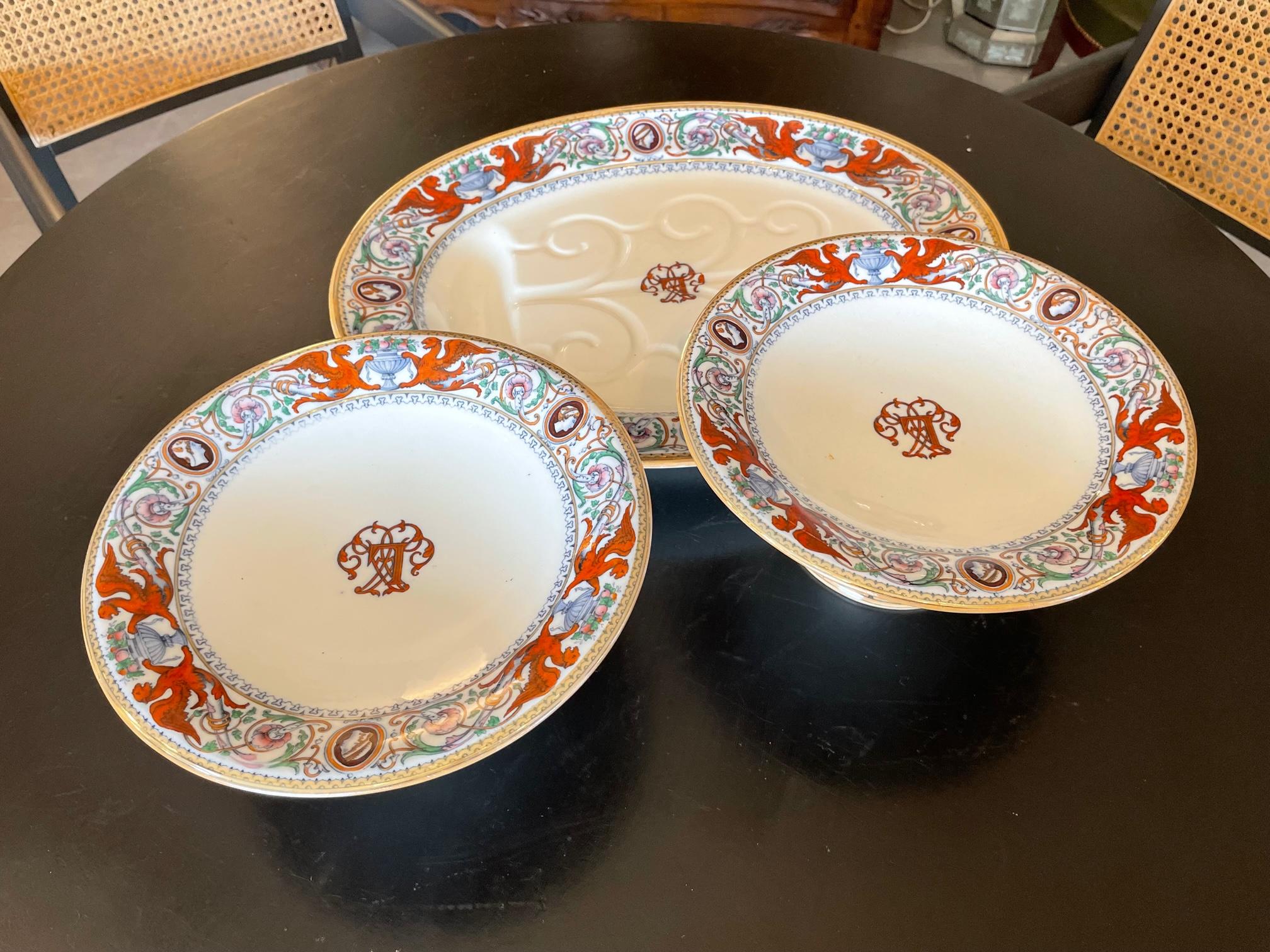 Englische Minton-Porzellankommoden und Teller „Florentine“ aus dem 19. Jahrhundert im Angebot 7