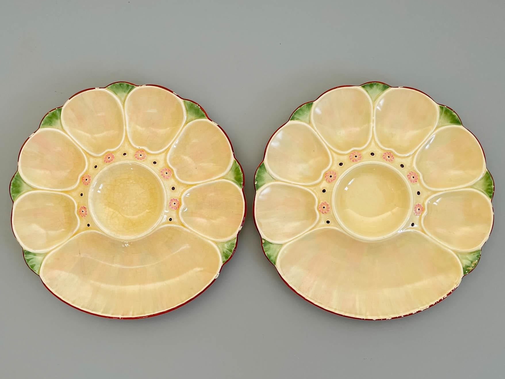 Hand-Crafted 19th Century English Minton Majolica Oyster Plates Pair For Sale