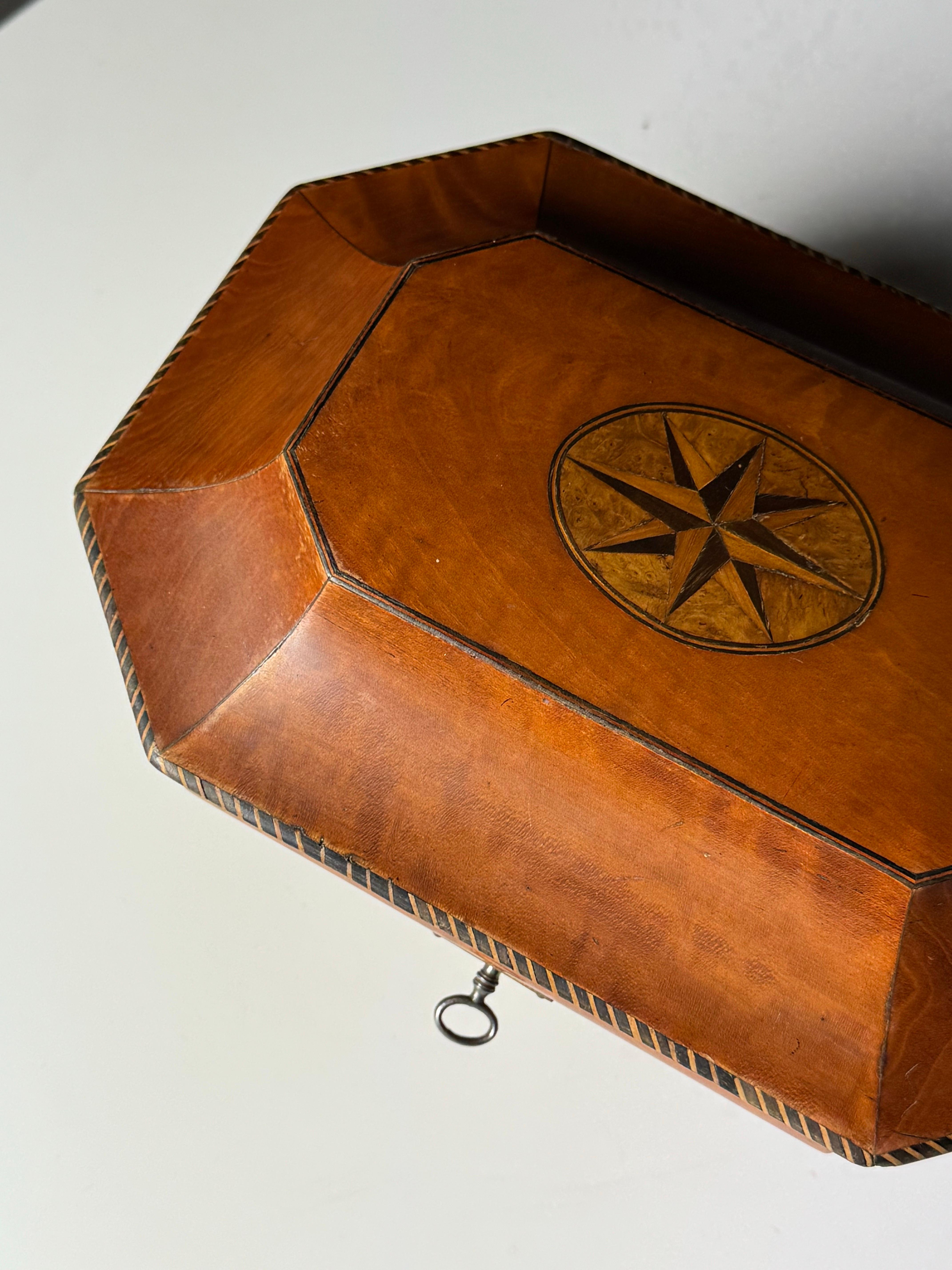 Boîte à bijoux musicale anglaise du 19e siècle avec système mécanique suisse en vente 9
