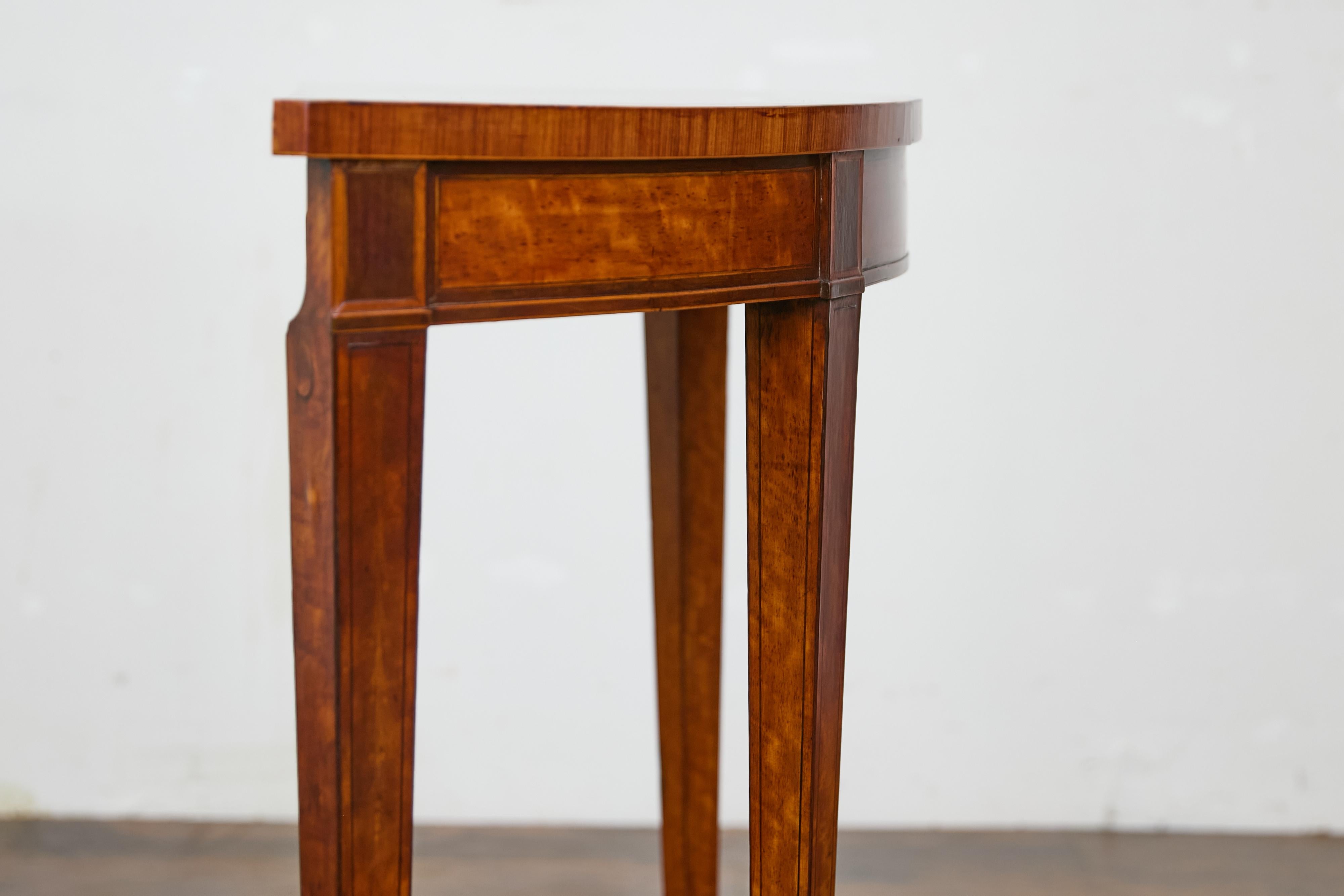 19th Century English Neoclassical Walnut Demi-Lune Table with Tapered Legs For Sale 7