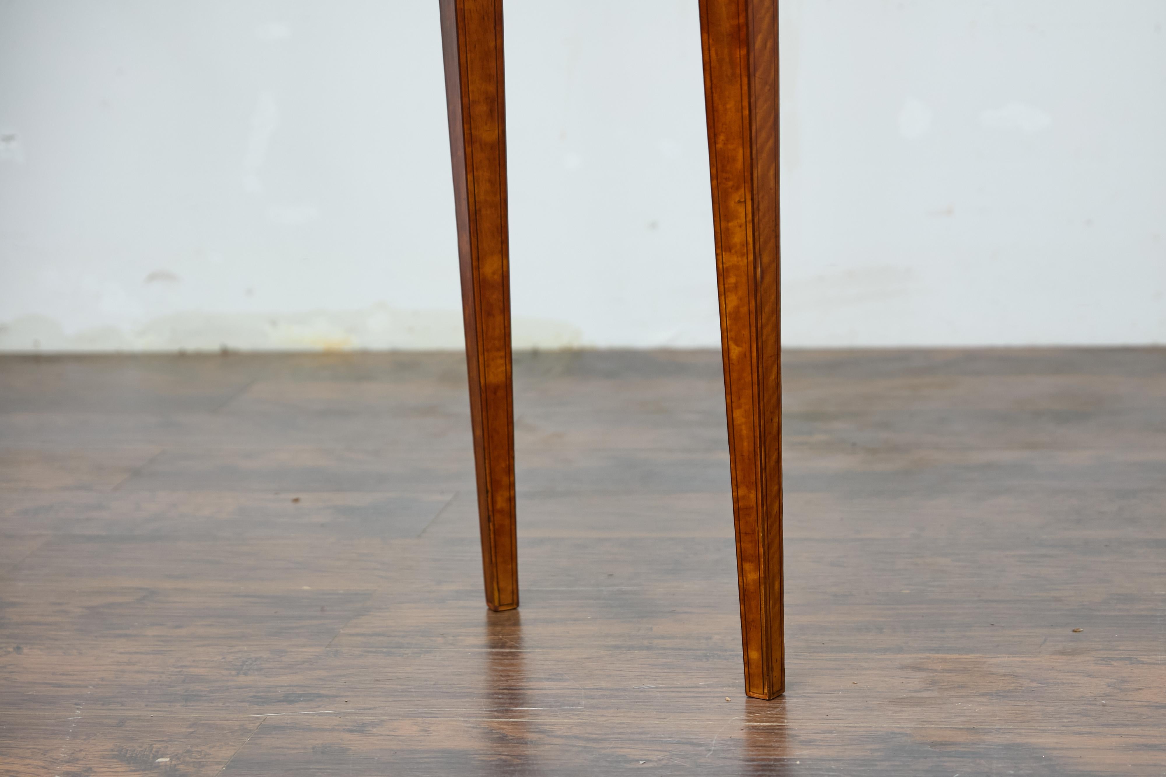 Veneer 19th Century English Neoclassical Walnut Demi-Lune Table with Tapered Legs For Sale
