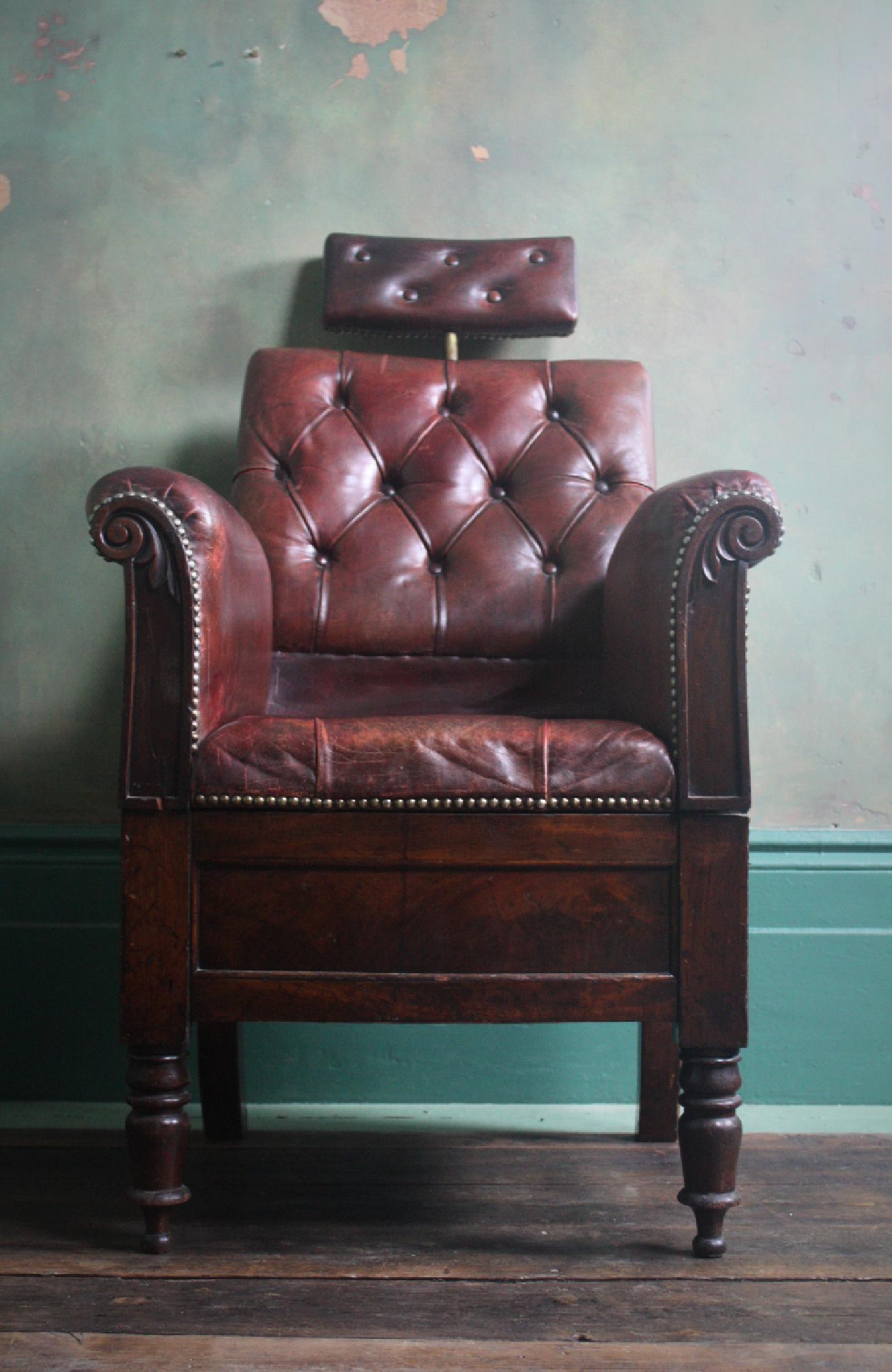 Late Victorian 19th Century English Oak Adjustable Maroon Buttoned Leather Barbers Chair