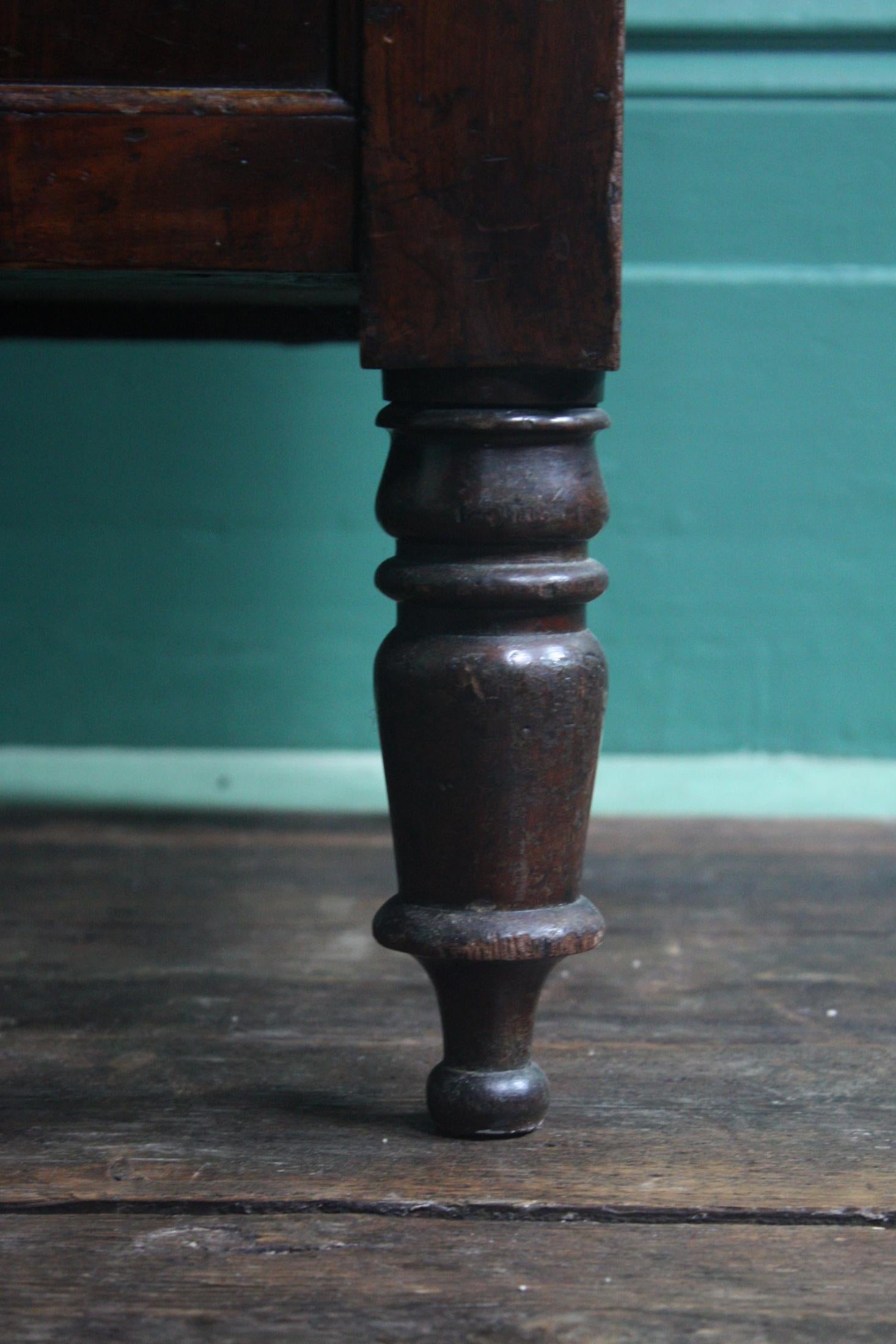 Brass 19th Century English Oak Adjustable Maroon Buttoned Leather Barbers Chair