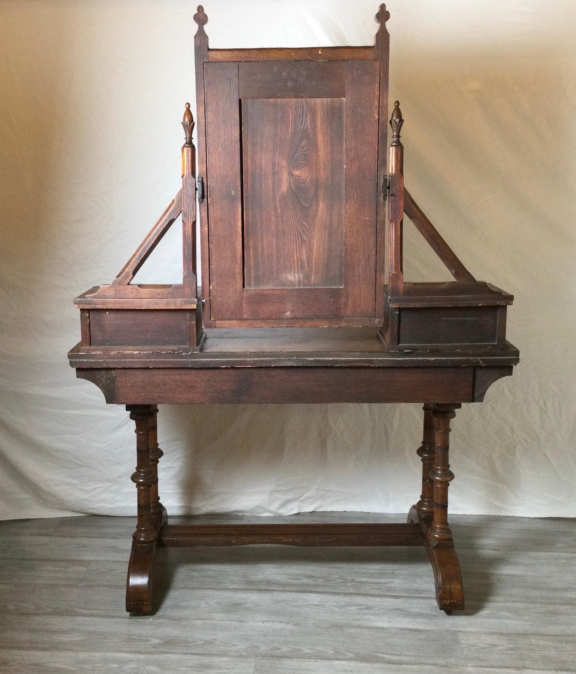 19th Century English Walnut and Oak Aesthetic Movement Dressing Table Vanity 6