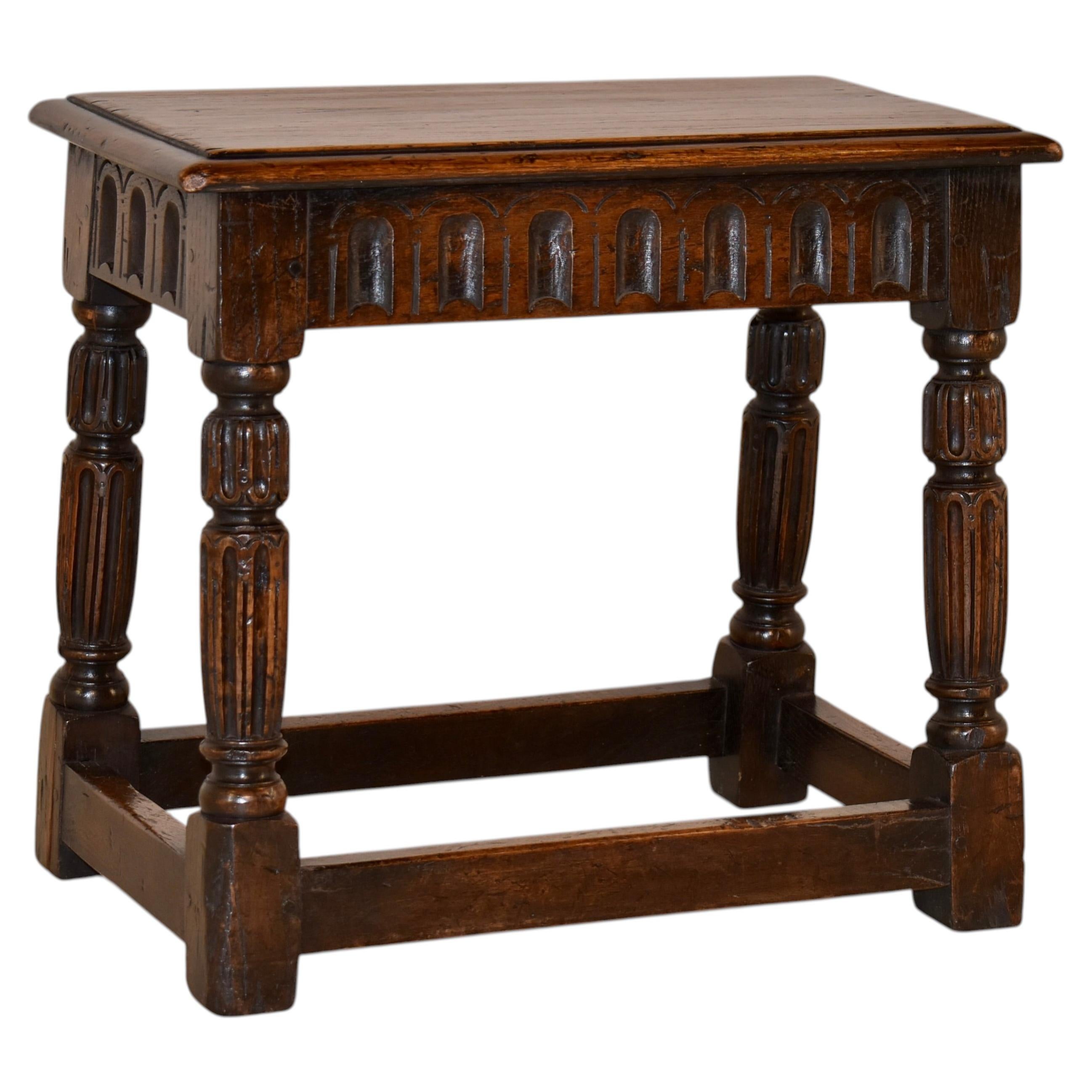 Tabouret en chêne et orme anglais du 19e siècle en vente