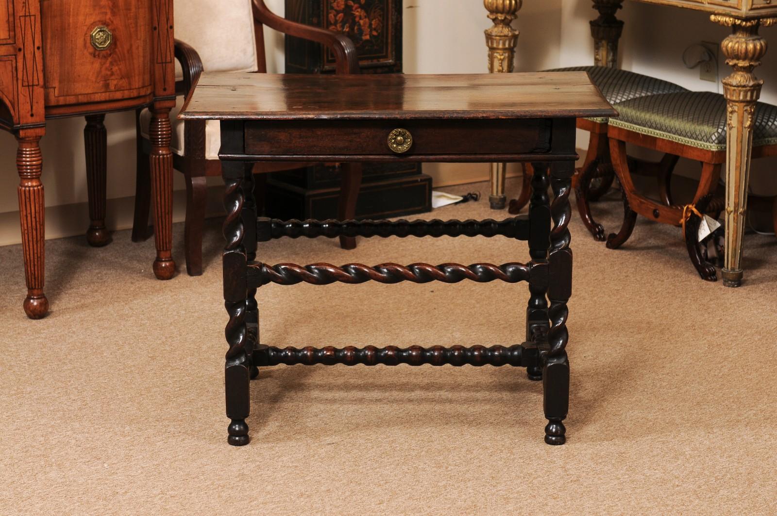 Table d'appoint à tiroir en chêne Oak Twist du 19e siècle en vente 5
