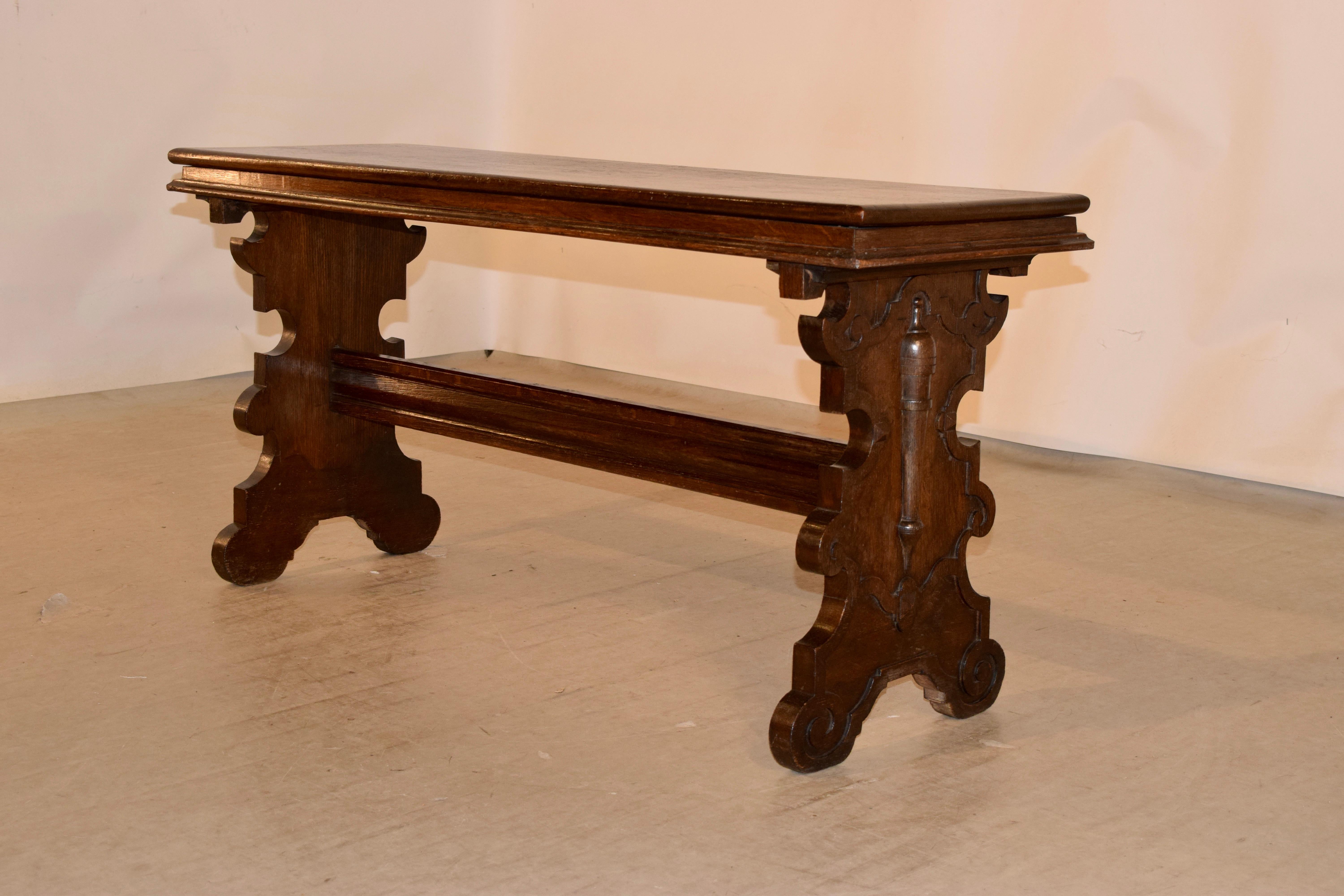 19th Century English Oak Bench In Good Condition In High Point, NC