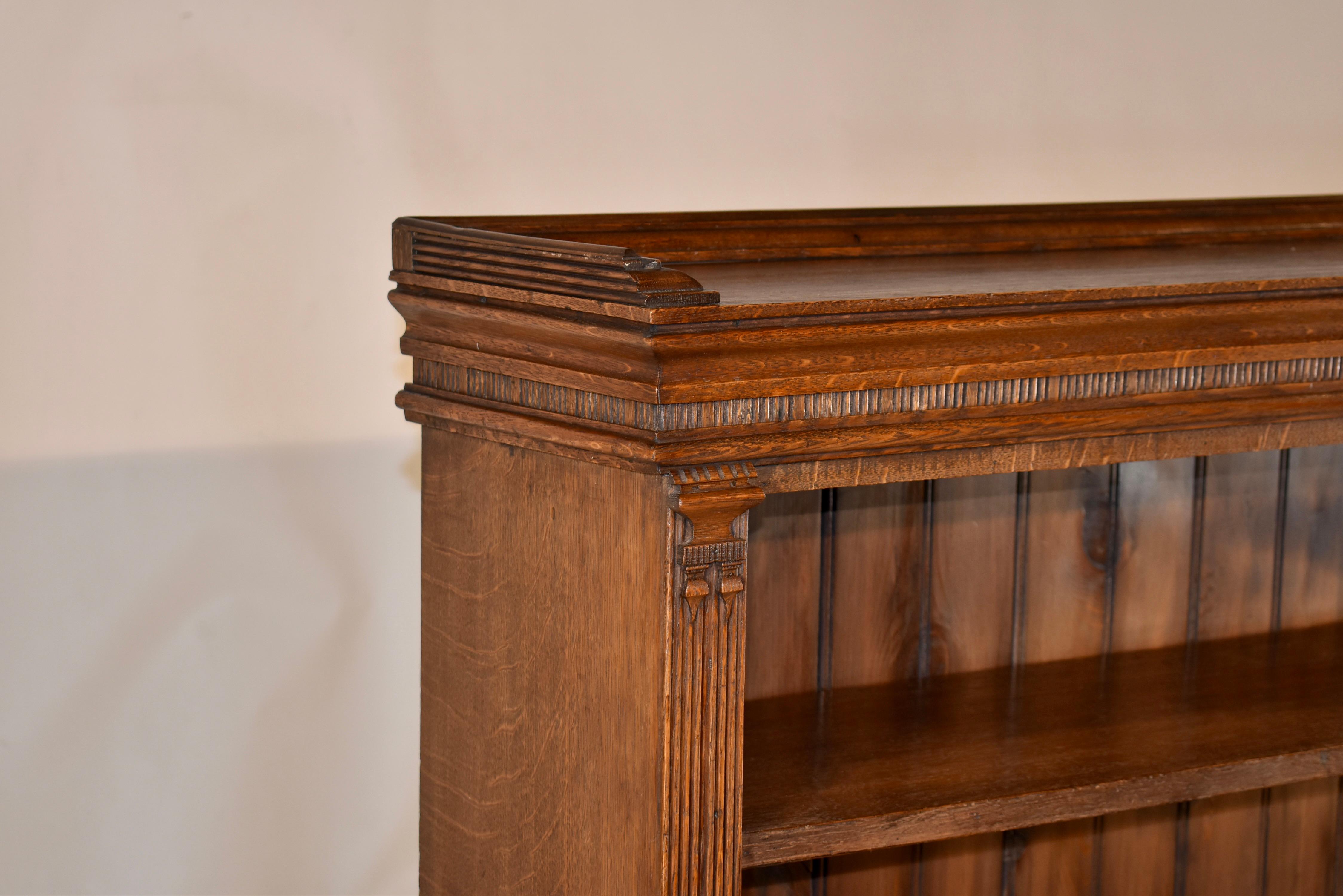 19th Century English Oak Bookcase In Good Condition For Sale In High Point, NC