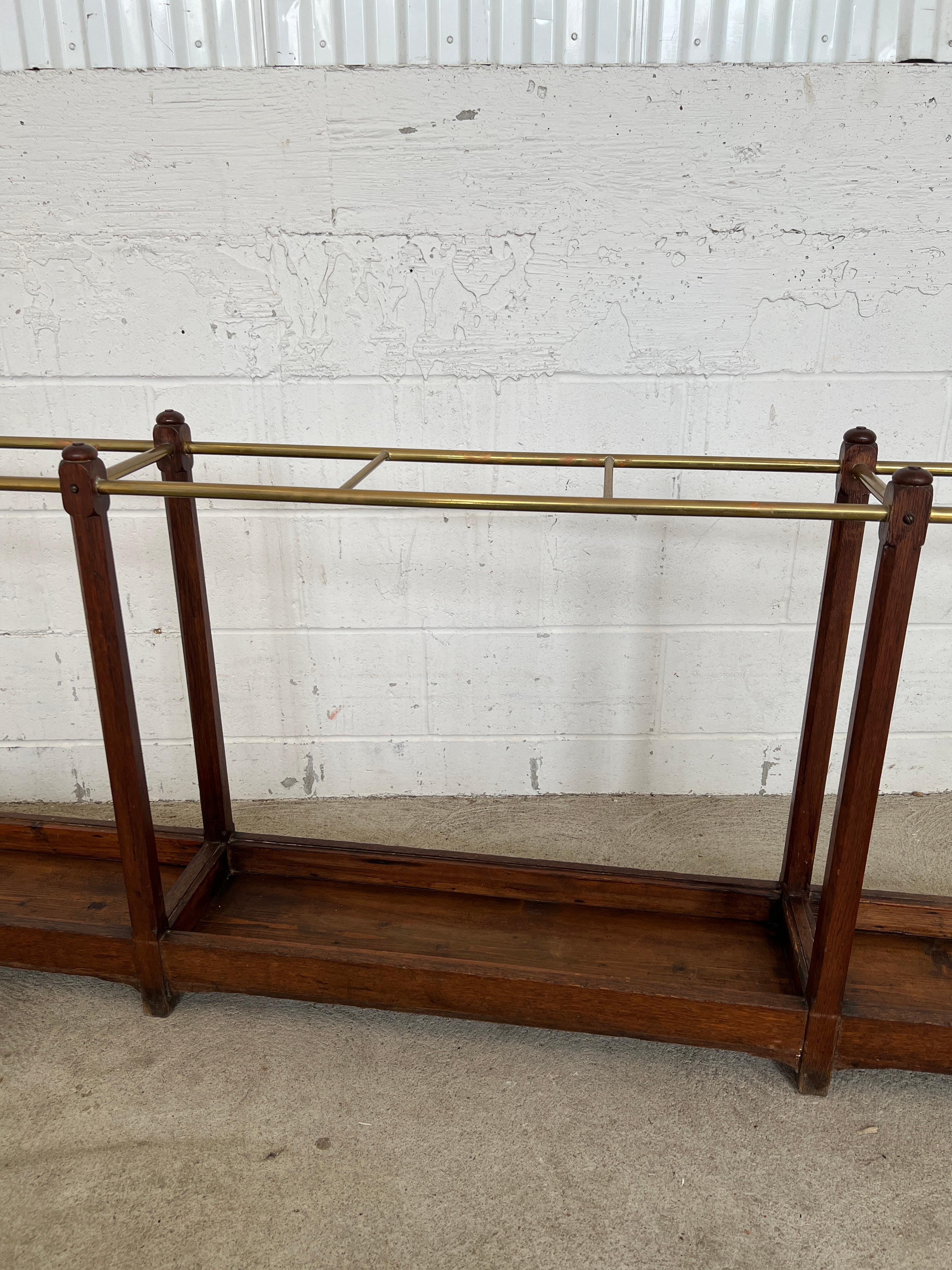 19th Century English Oak & Brass Cane / Umbrella Holder 8FT Victorian Hotel In Good Condition For Sale In Atlanta, GA