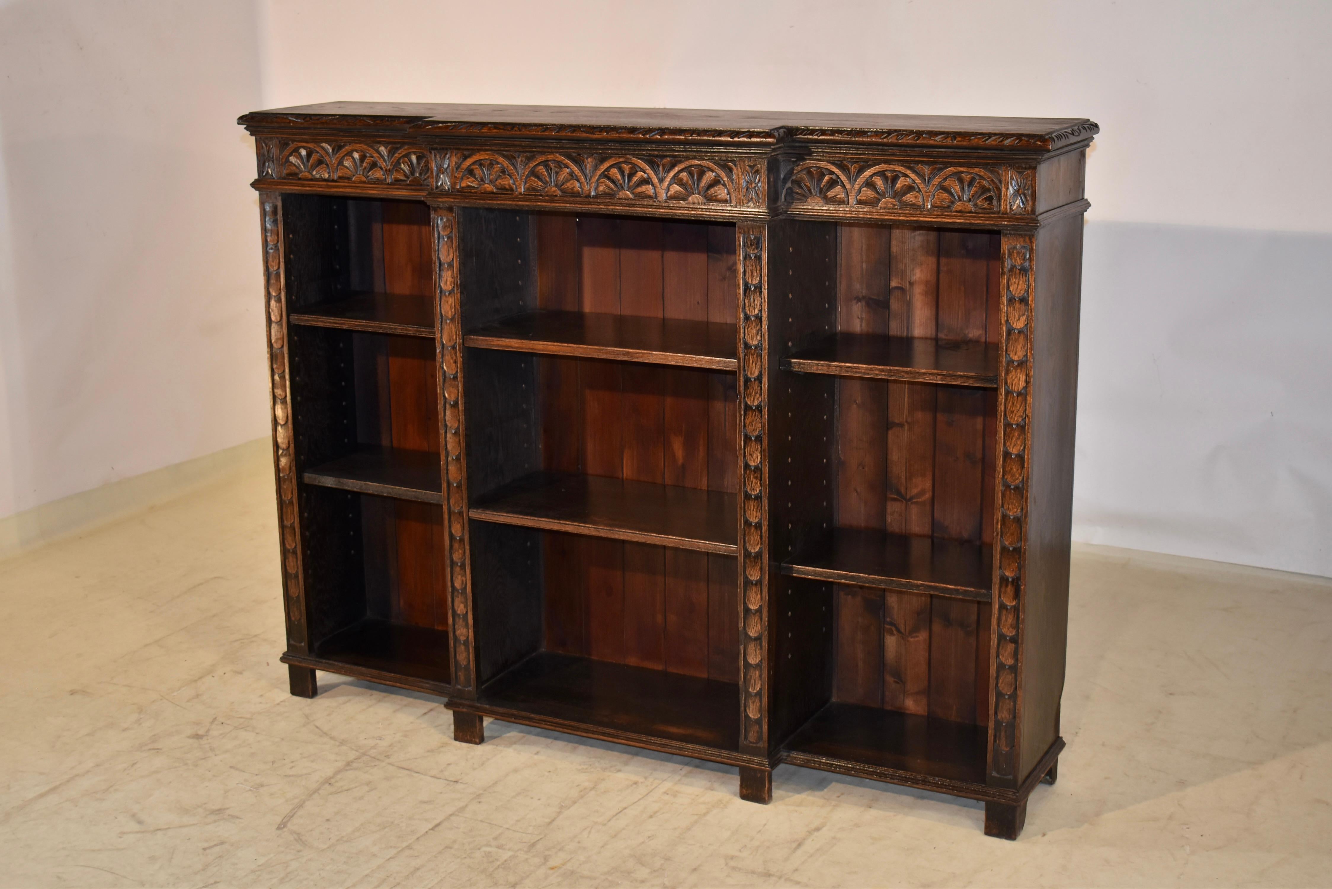 19th Century English Oak Breakfront Bookcase In Good Condition For Sale In High Point, NC