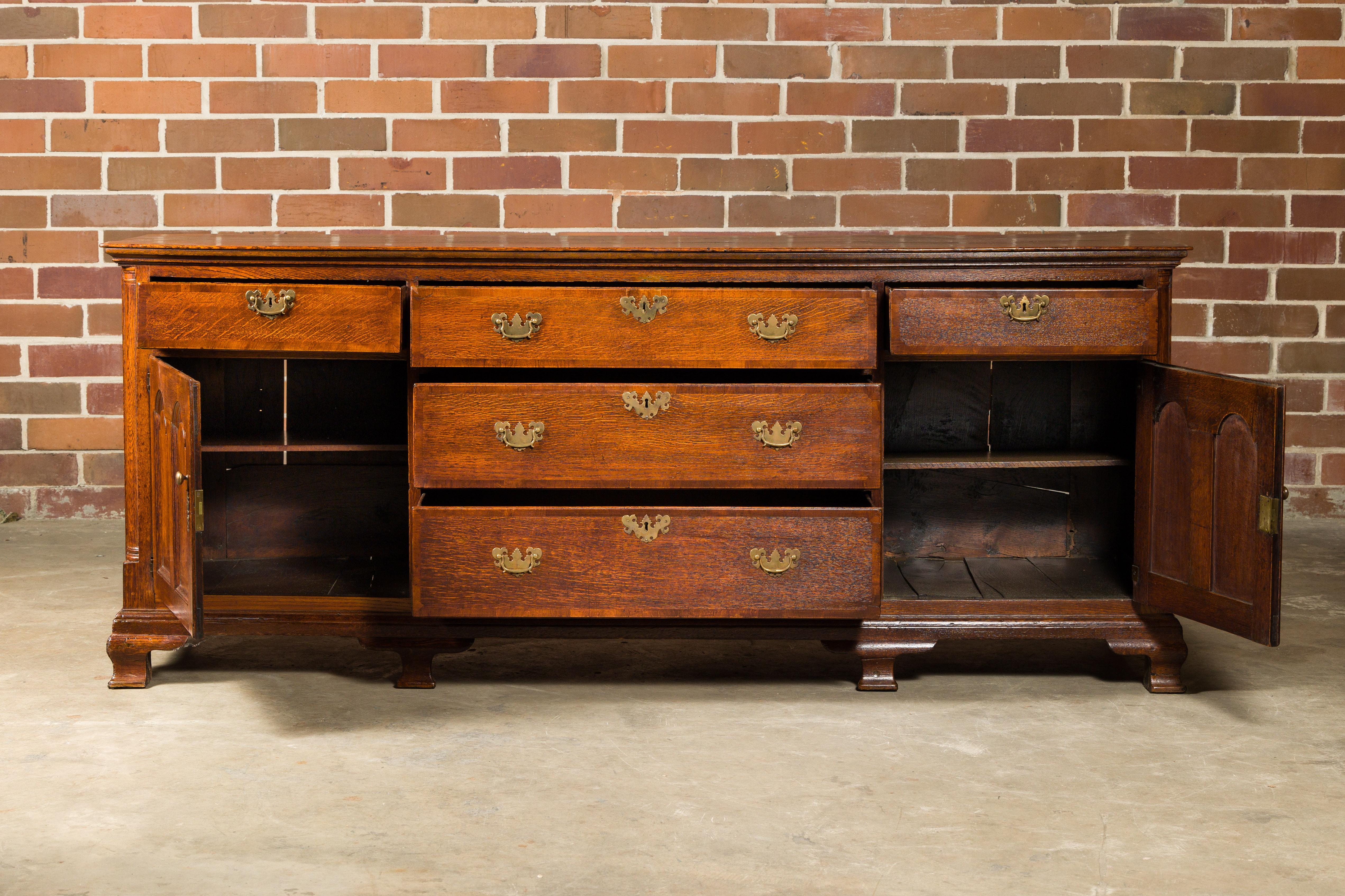 19th Century English Oak Buffet with Five Drawers and Two Doors For Sale 6