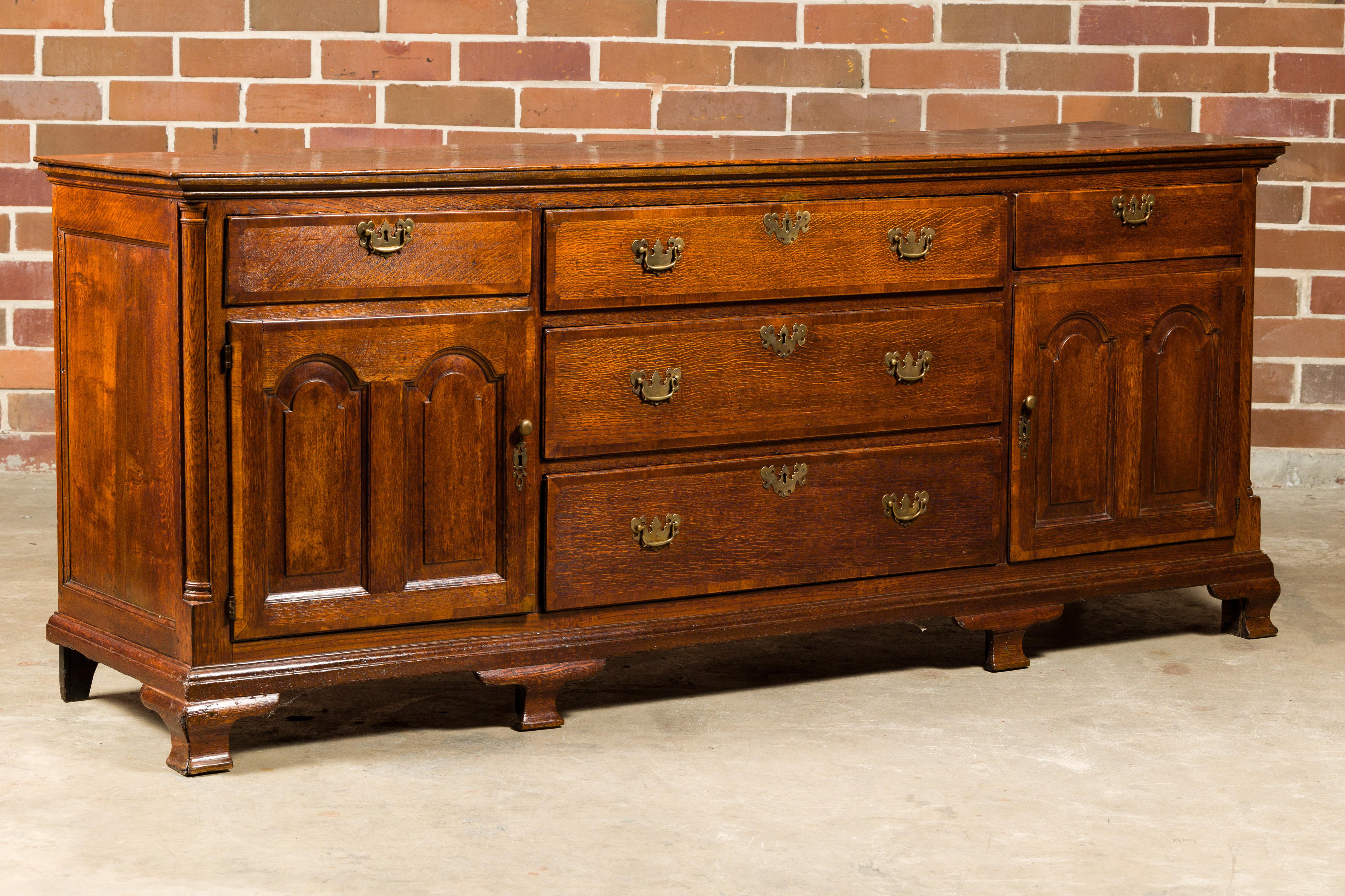 19th Century English Oak Buffet with Five Drawers and Two Doors For Sale 7
