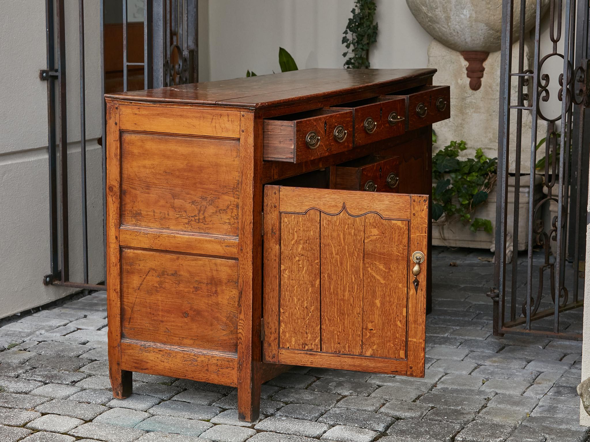 19th Century English Oak Buffet with Six Drawers, Two Doors and Brass Hardware For Sale 12