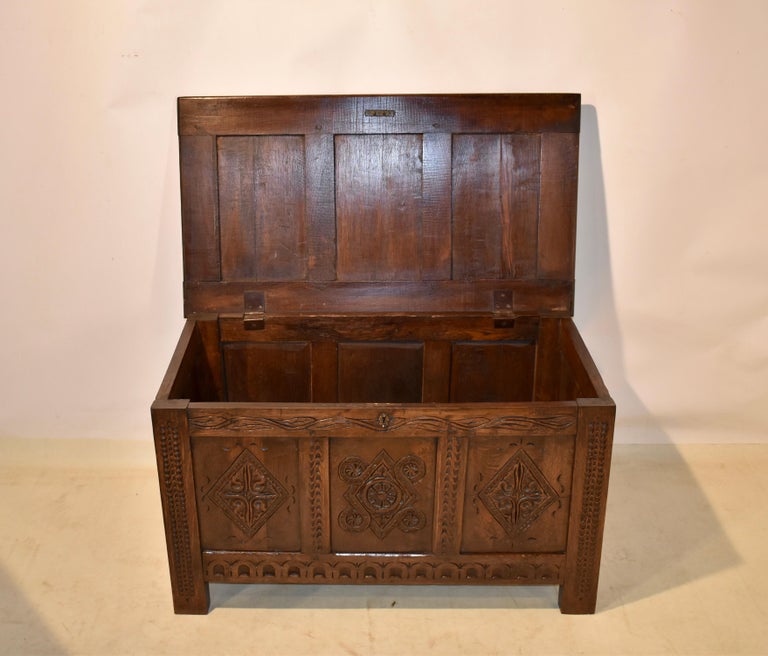 19th Century English Oak Carved Blanket Chest For Sale 4