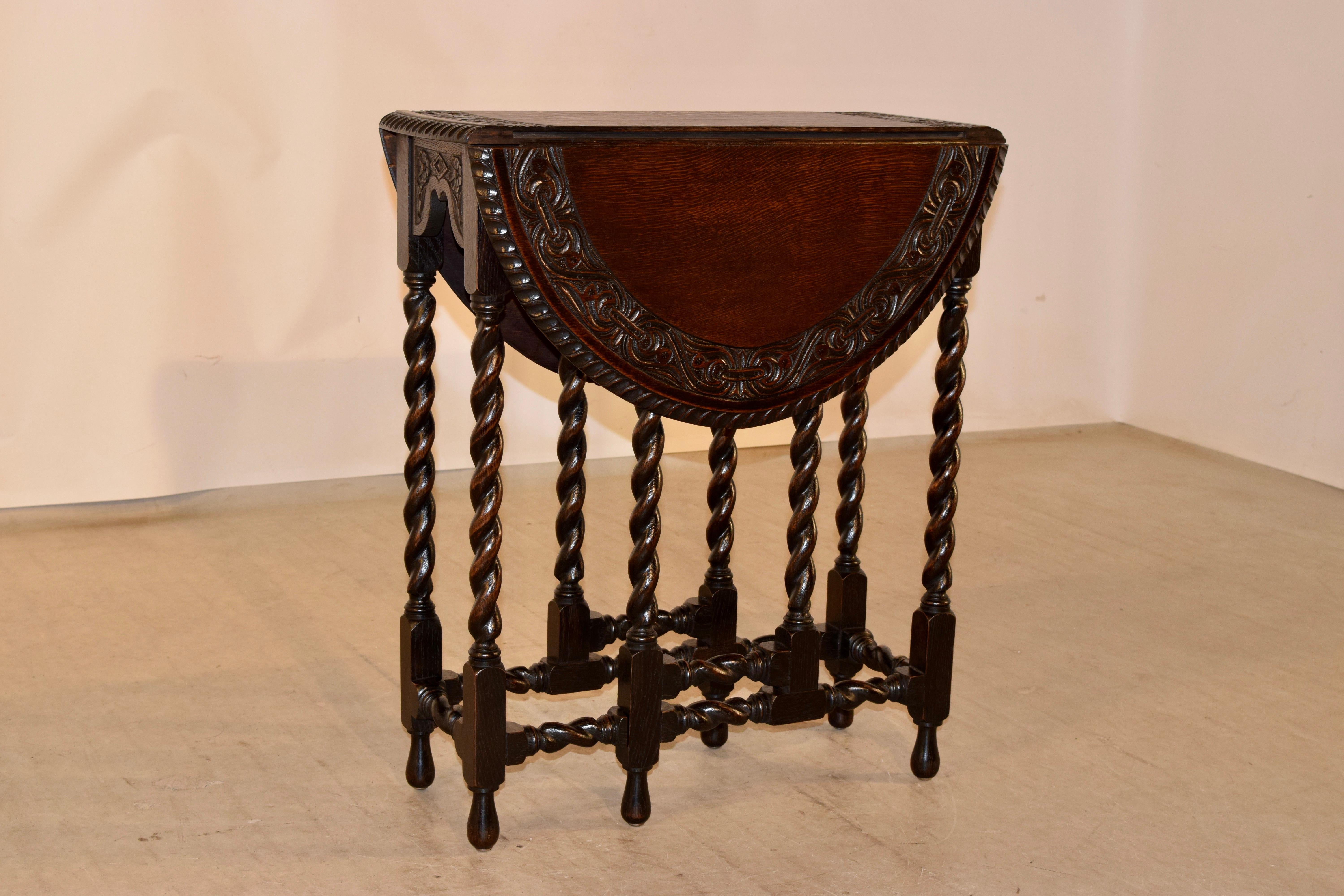 19th Century English Oak Carved Gate Leg Table For Sale 7