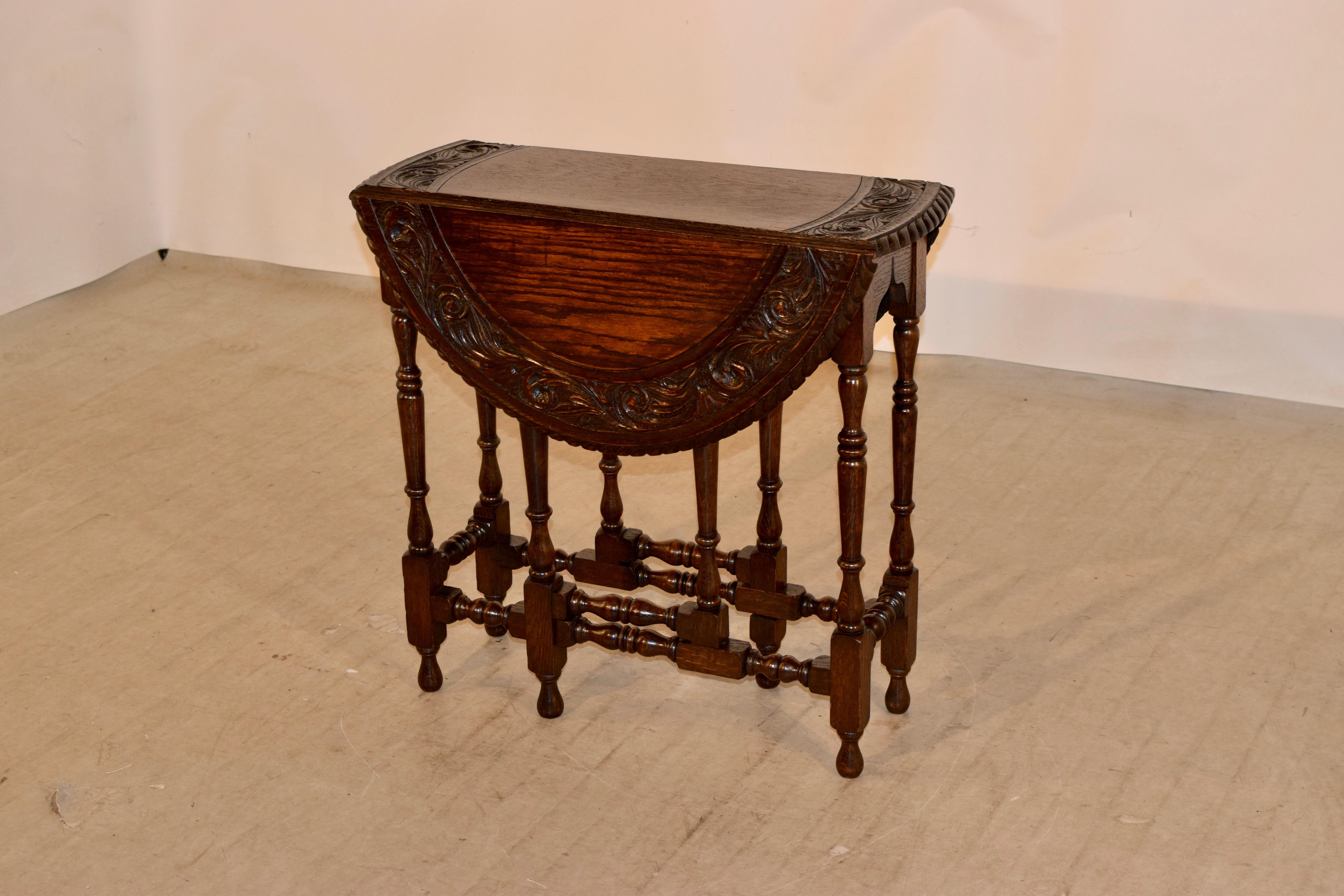 Hand-Carved 19th Century English Oak Carved Gate-Leg Table For Sale