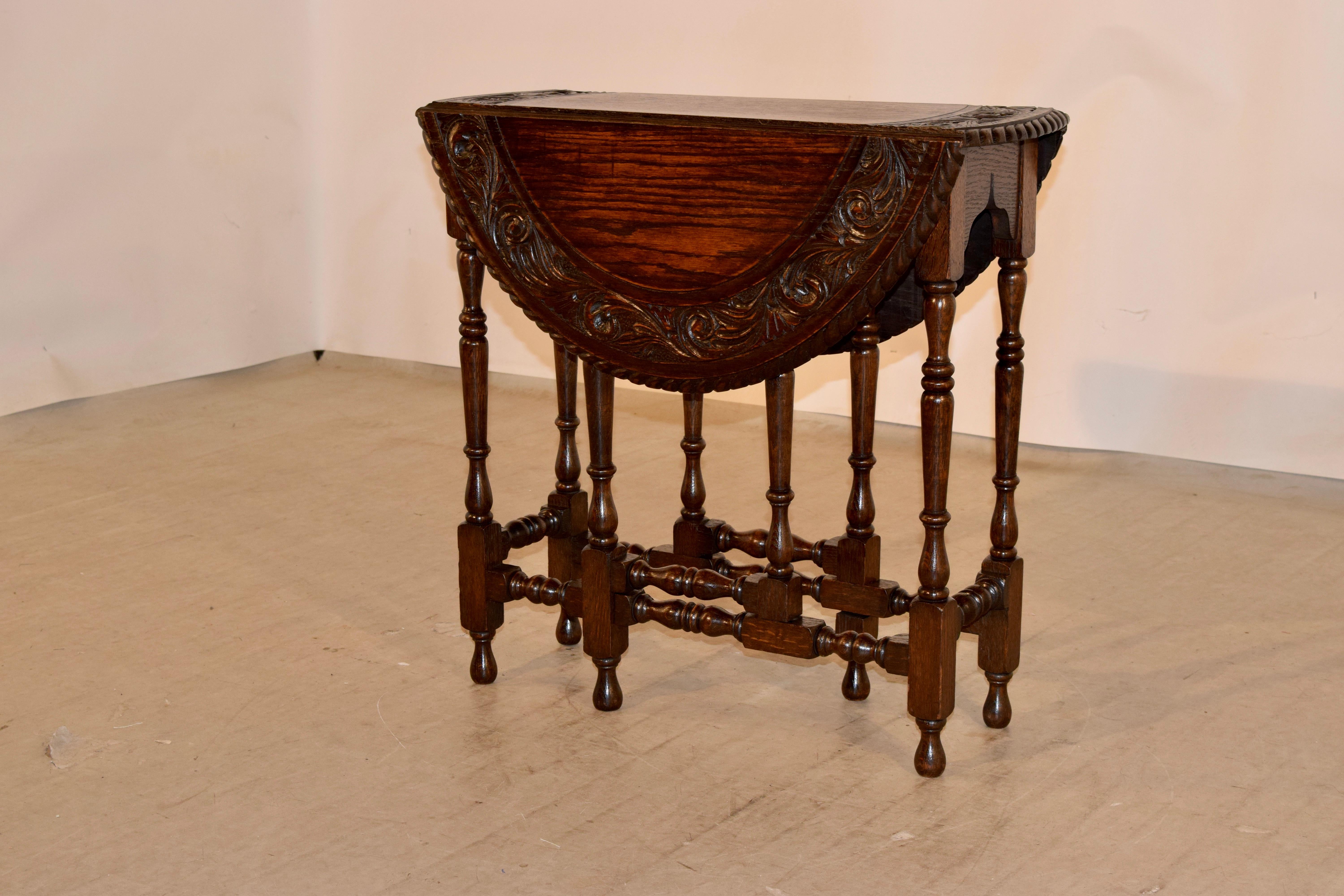 19th Century English Oak Carved Gate-Leg Table In Good Condition For Sale In High Point, NC