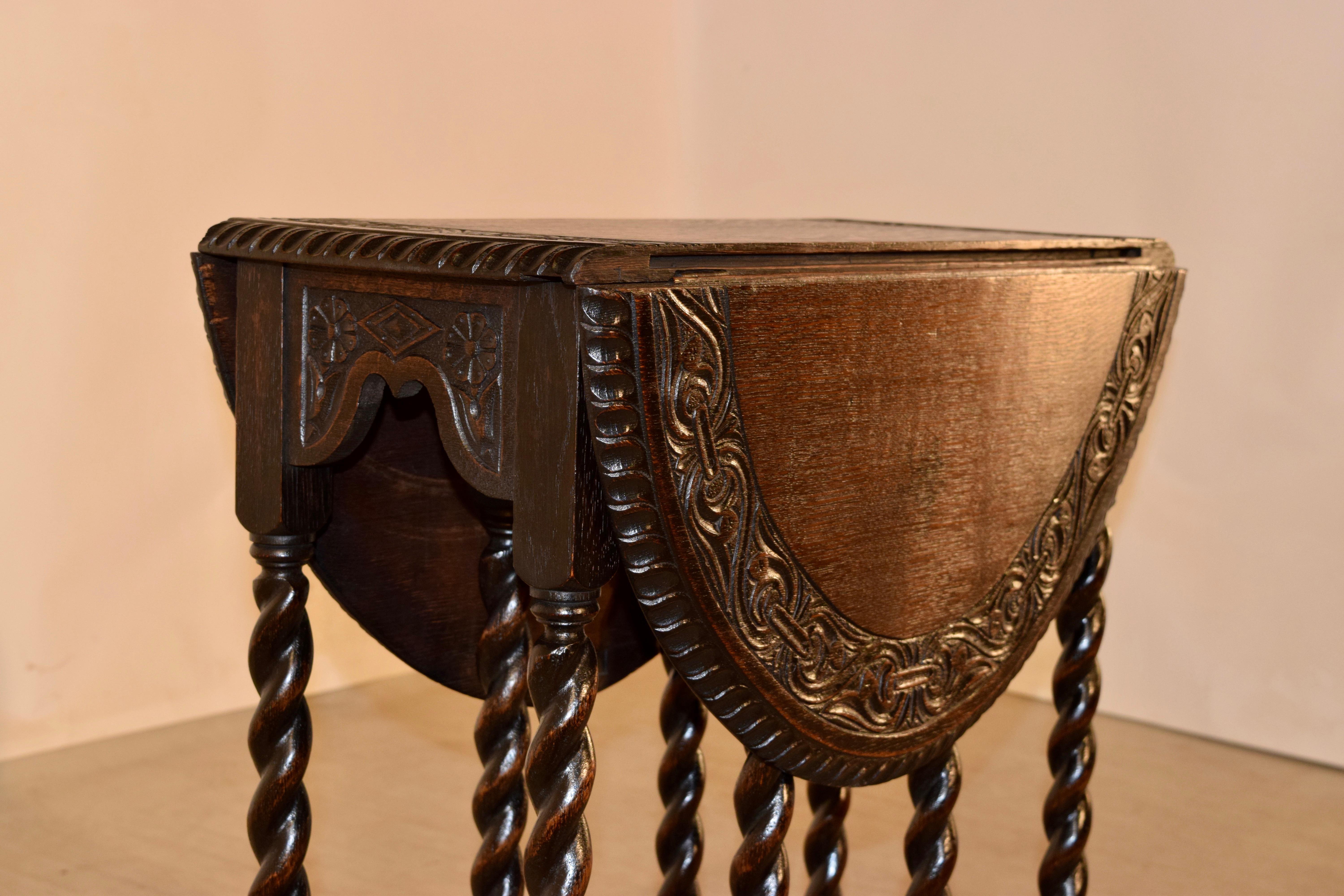 19th Century English Oak Carved Gate Leg Table For Sale 1