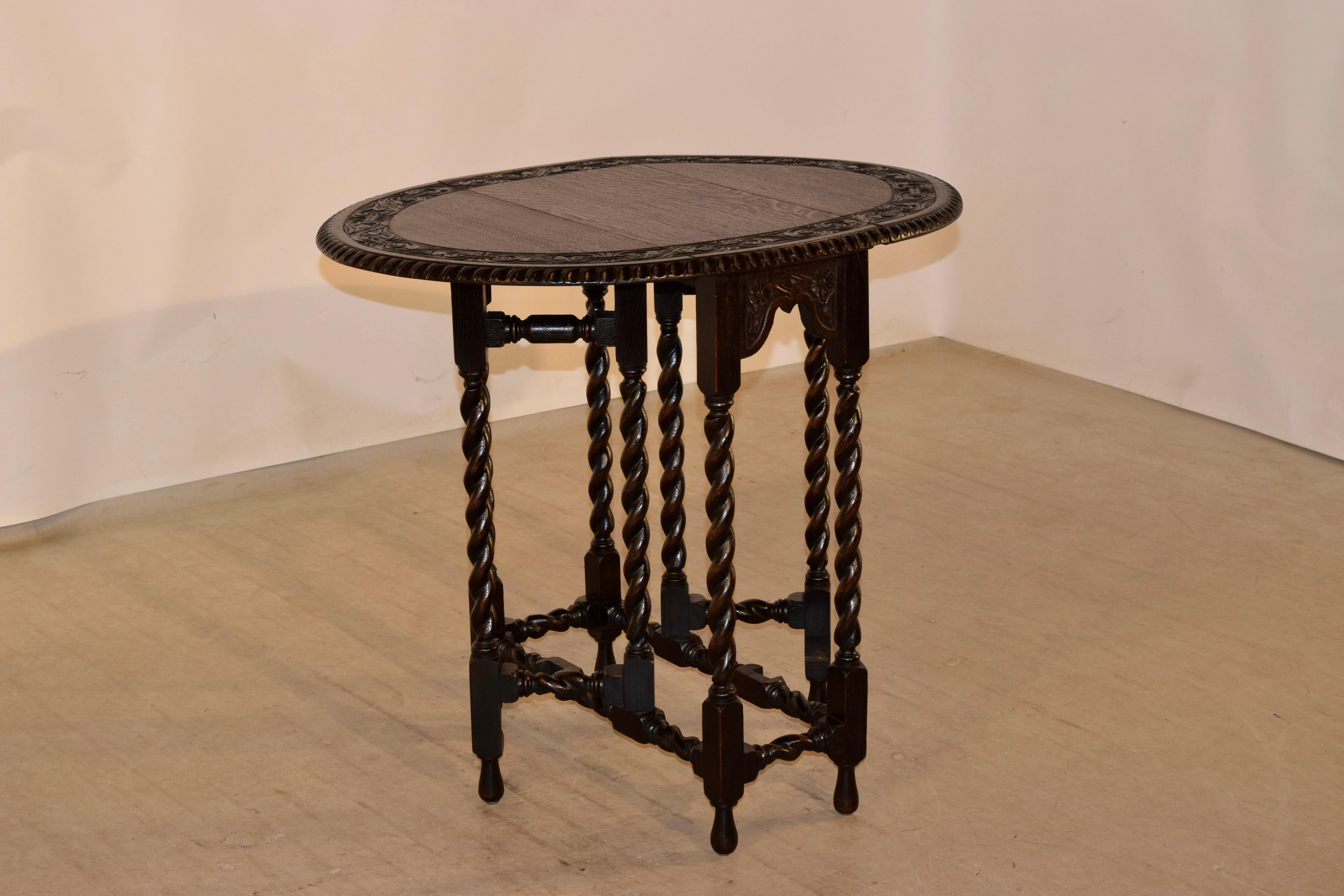 XIXe siècle Table à piétement en chêne sculpté du 19e siècle, Angleterre en vente