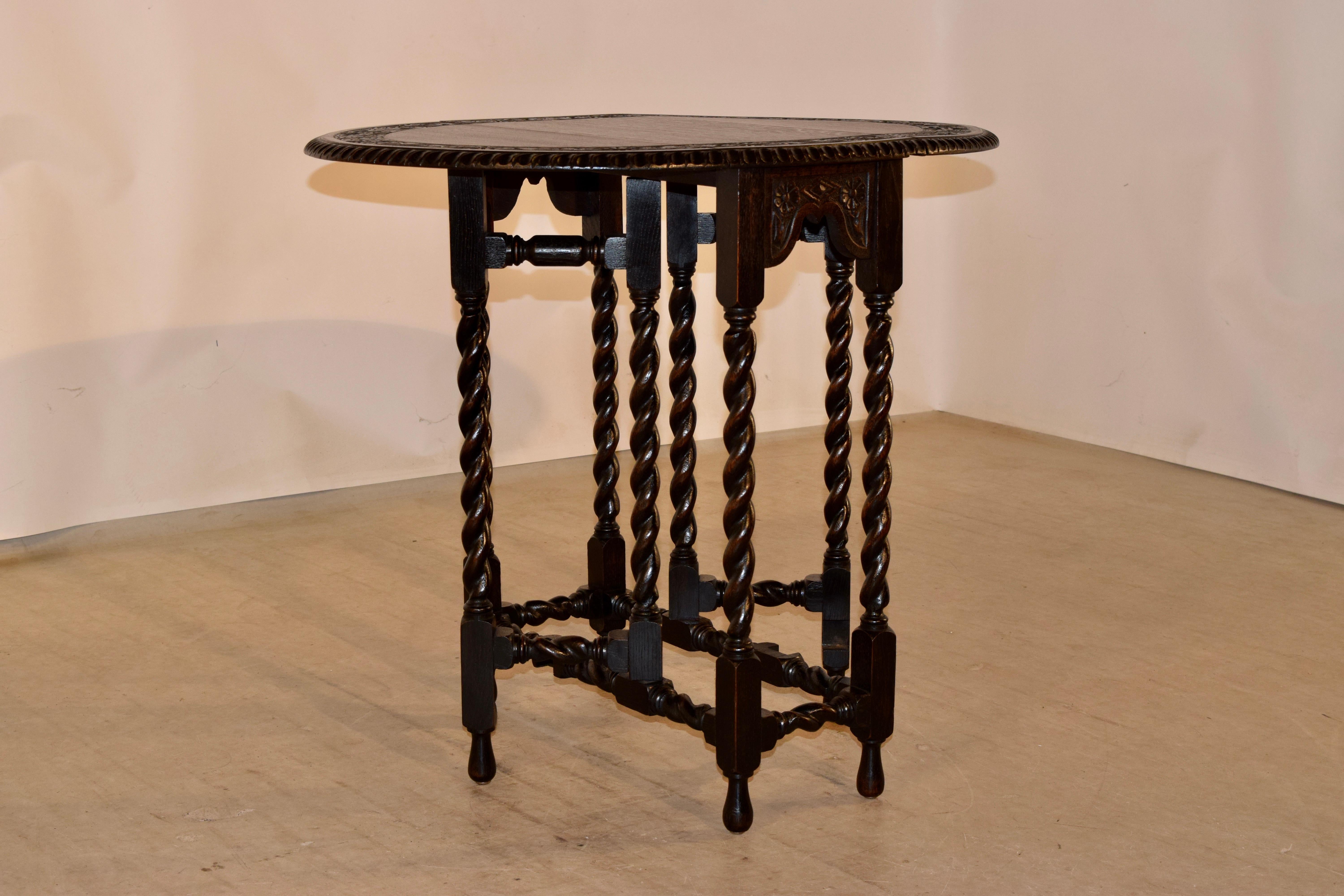 19th Century English Oak Carved Gate Leg Table For Sale 3