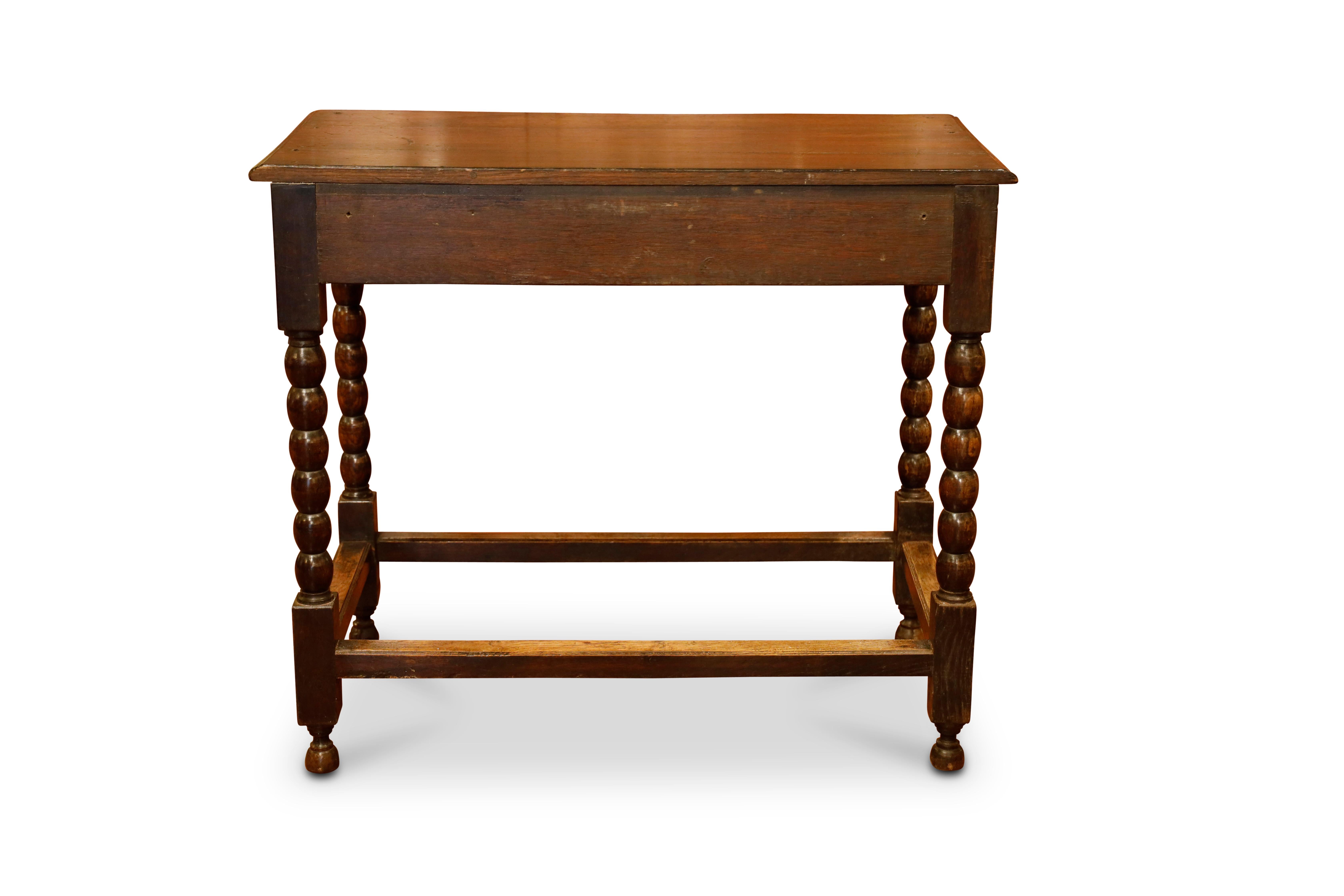 19th Century English Oak Carved Side Table For Sale 7