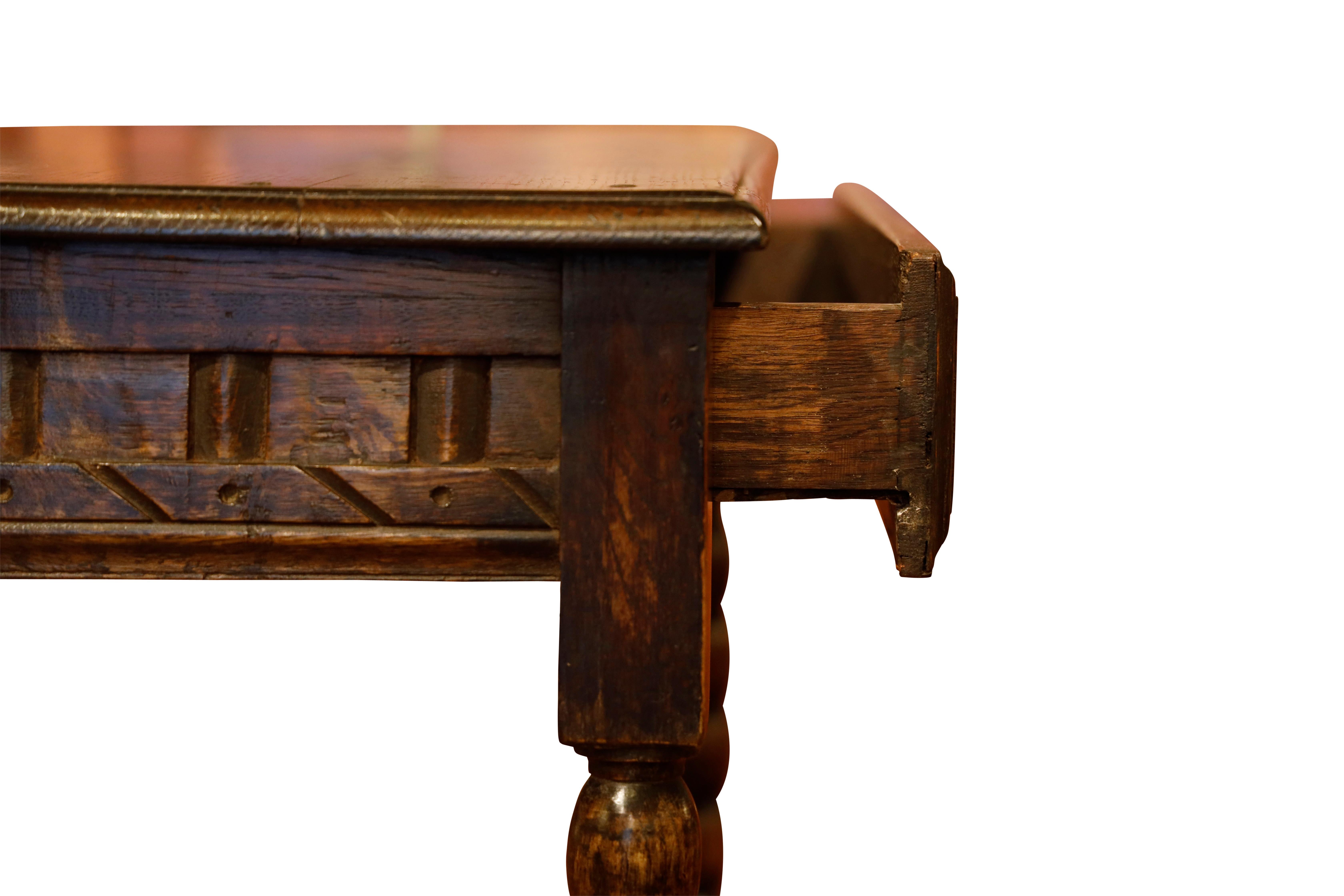 19th Century English Oak Carved Side Table For Sale 3