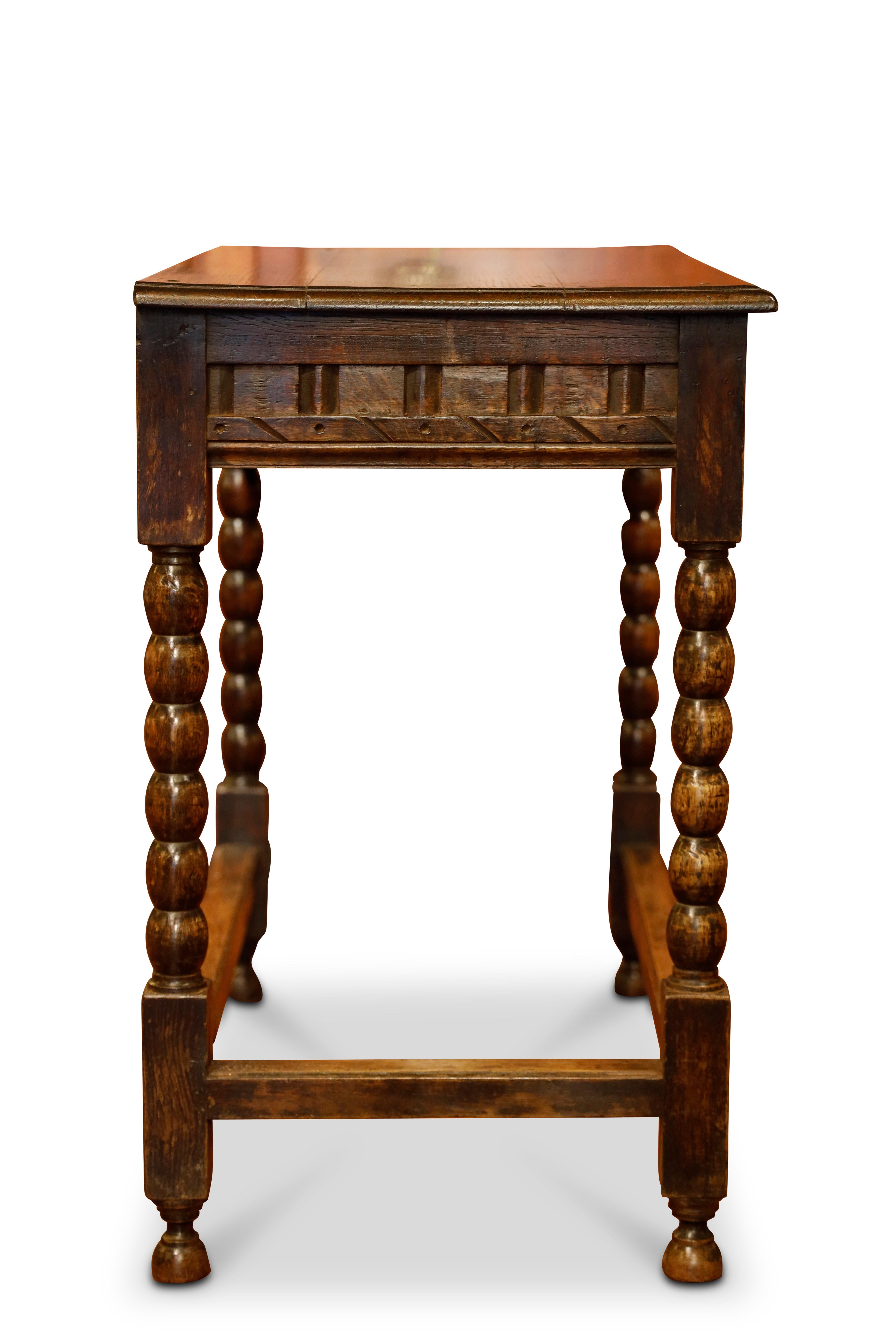 19th Century English Oak Carved Side Table For Sale 4