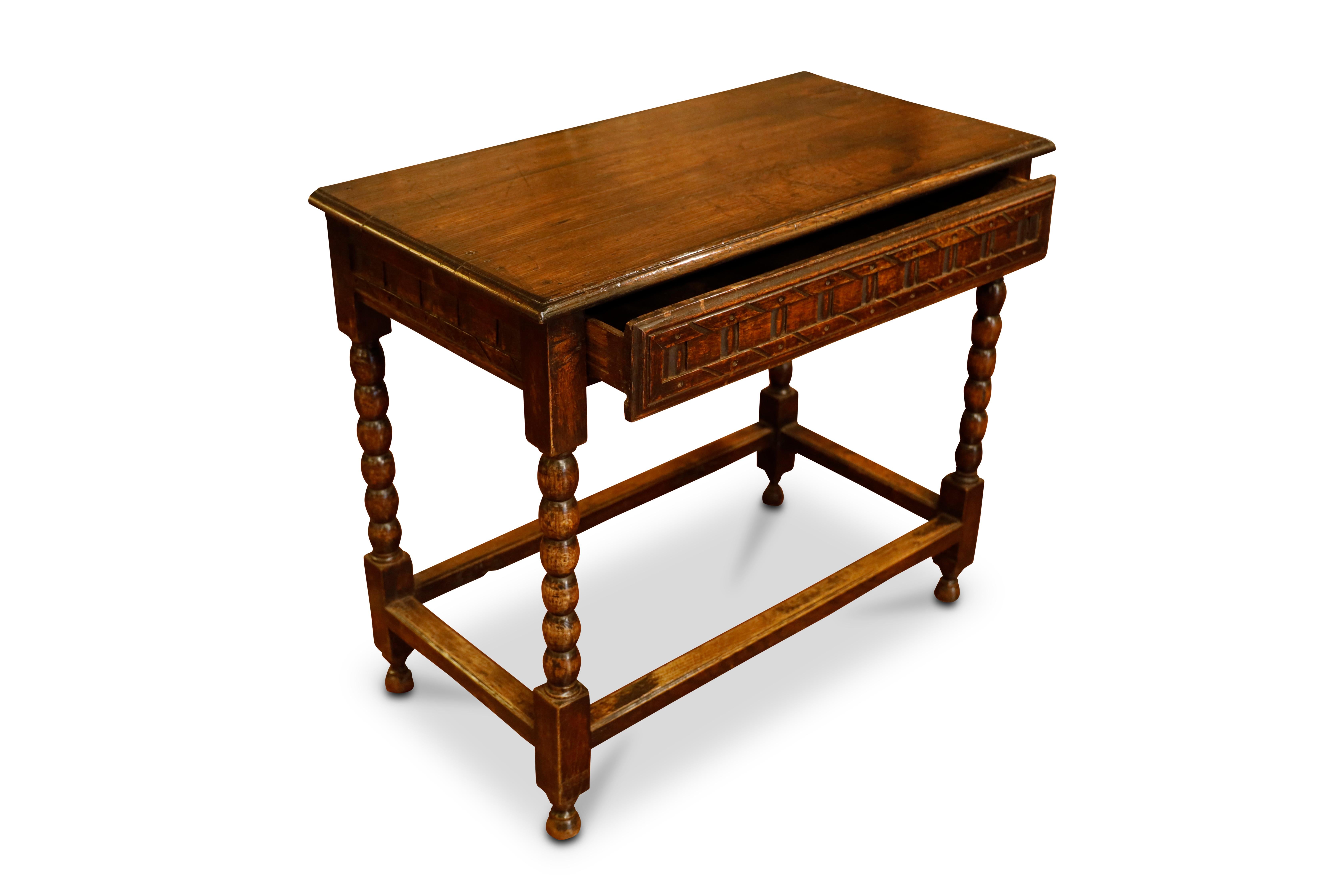 19th Century English Oak Carved Side Table For Sale 5