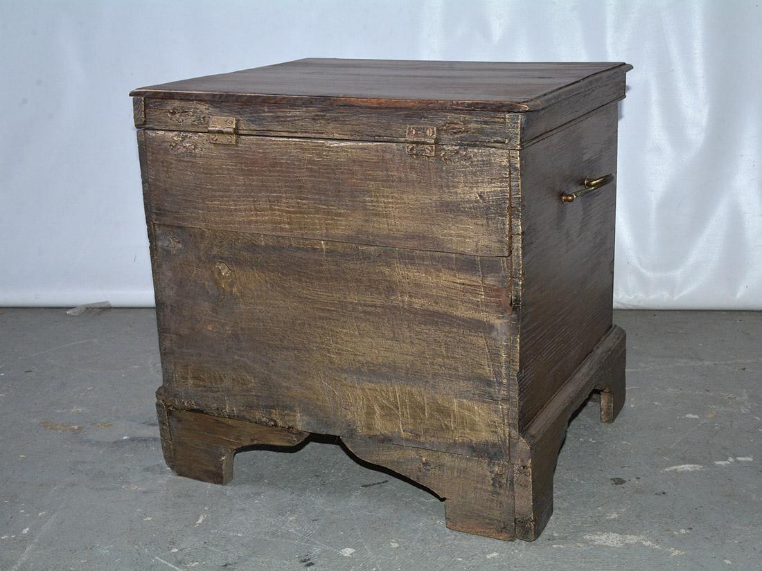 19th Century English Oak Cellaratte Side Table For Sale 1