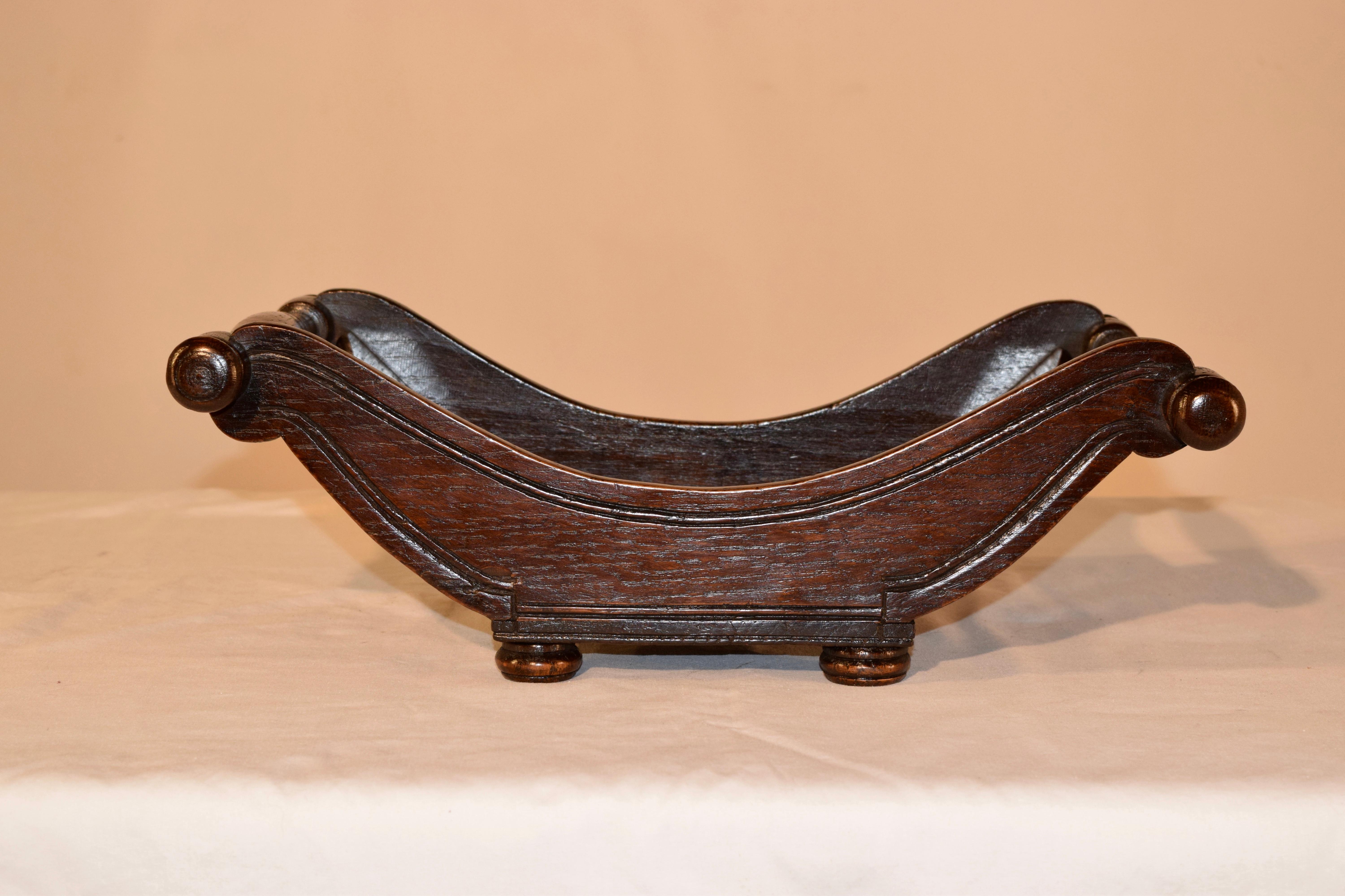 19th Century English Oak Cheese Cradle In Good Condition For Sale In High Point, NC