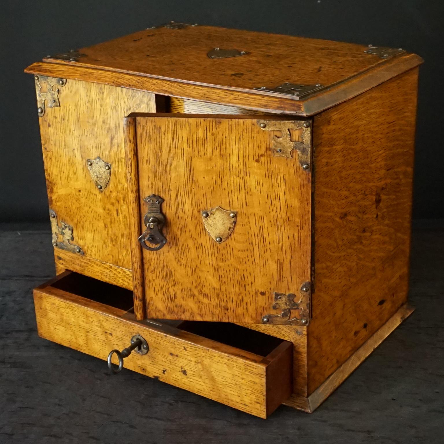 British 19th Century English Oak Cigar Humidor Box Cabinet with Cedar Interior Drawers