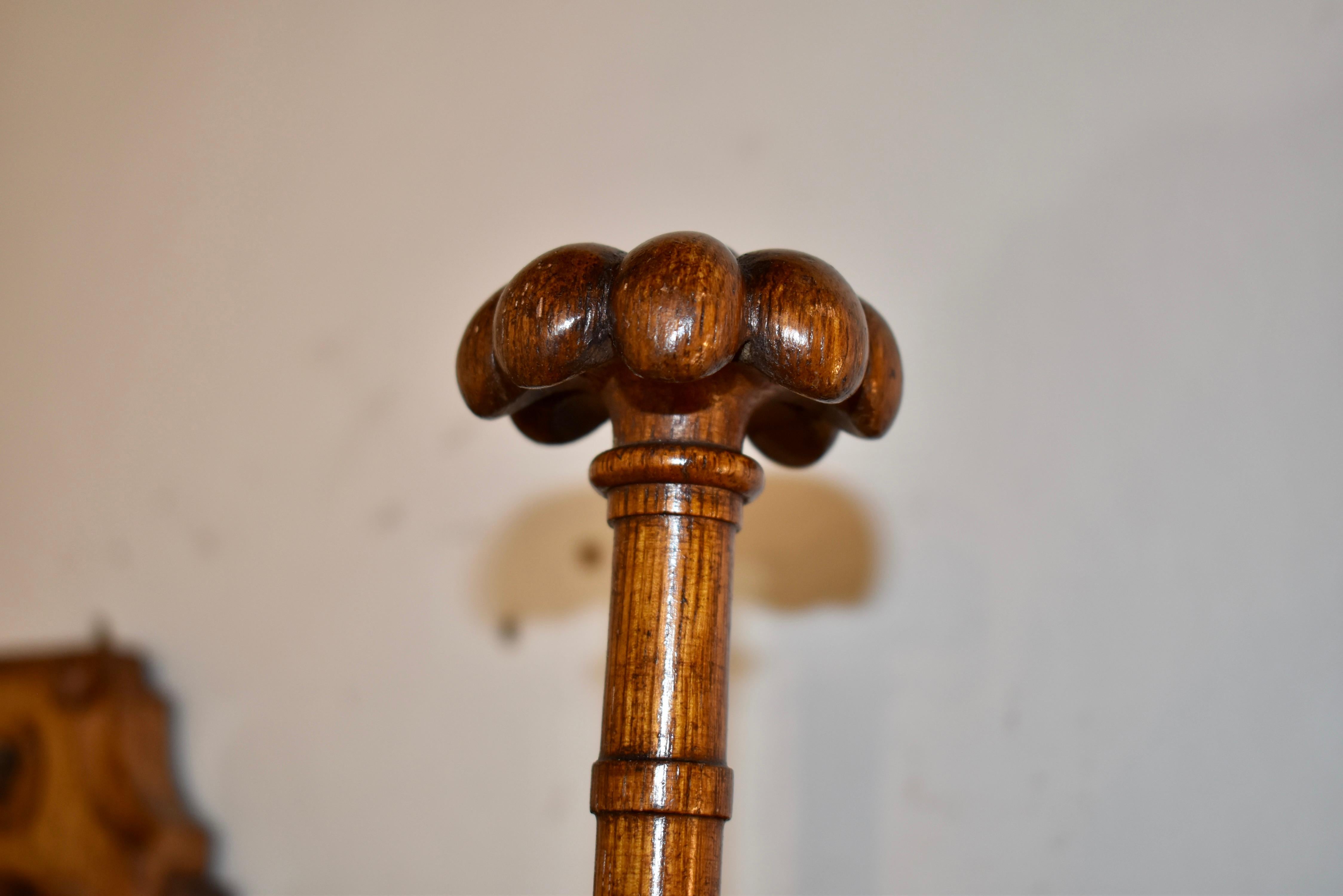19th Century English Oak Coat and Hat Rack For Sale 2