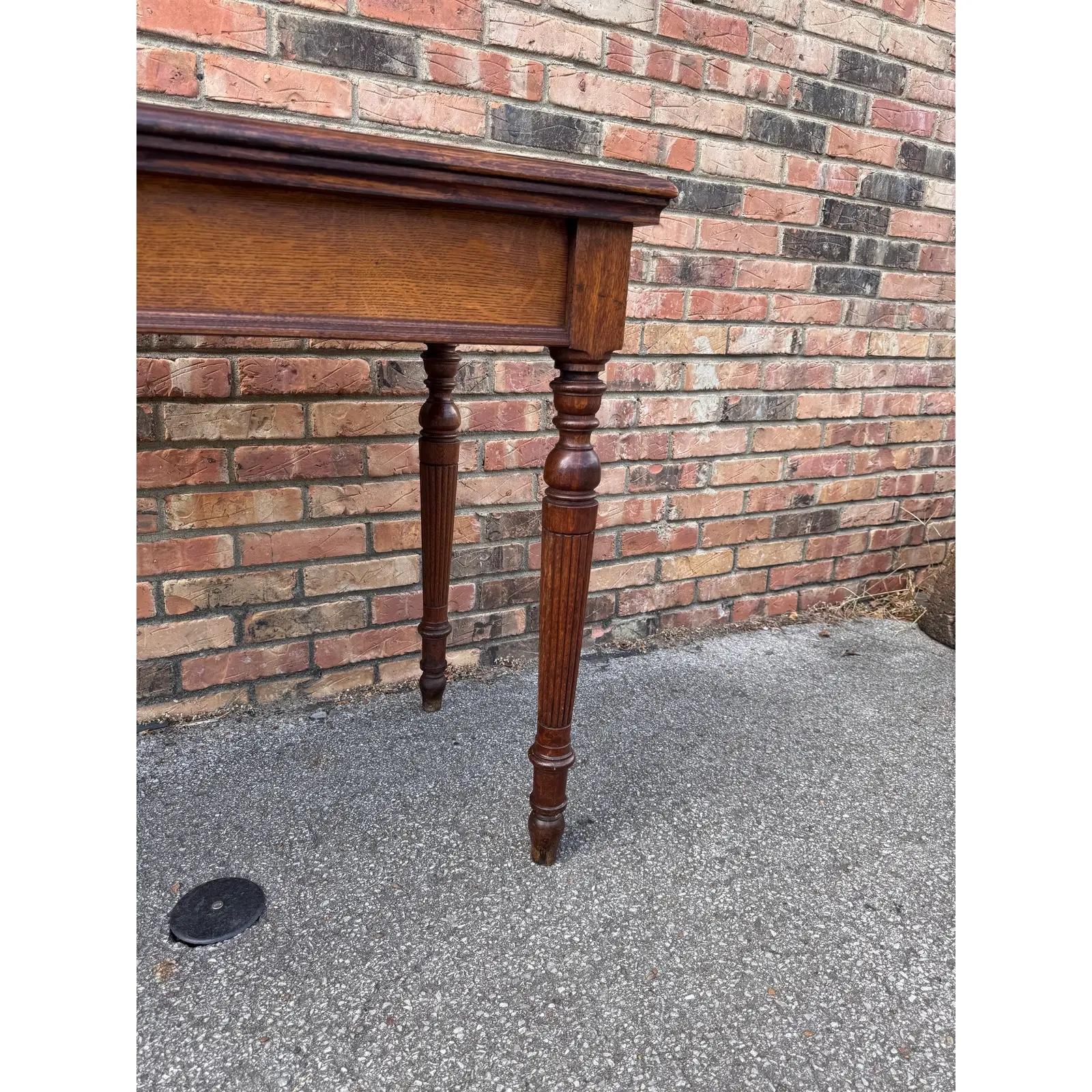 Table d'appoint à console en chêne anglais du XIXe siècle Bon état - En vente à Nashville, TN