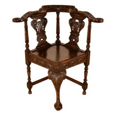 Silla esquinera inglesa de roble del siglo XIX