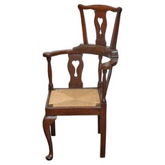 Sedia angolare inglese del XIX secolo in Oak con spalliere a forma di cuore