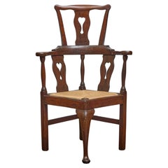 19th-Century English Oak Corner Chair with Heart-Shaped Splats